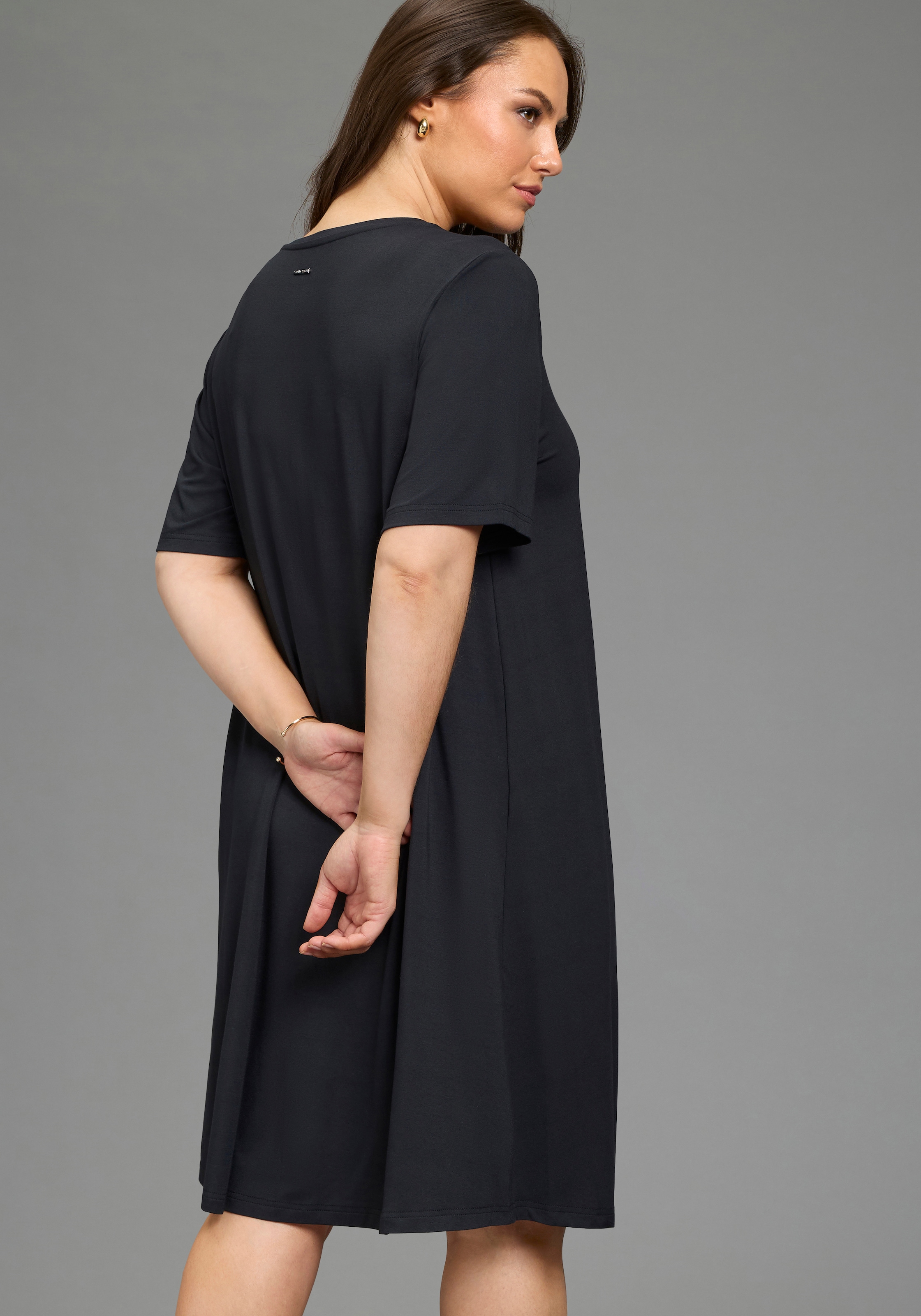 Laura Scott CURVE Jerseykleid aus Single Jersey, elastische Viskosemischung, knielange A-Linie