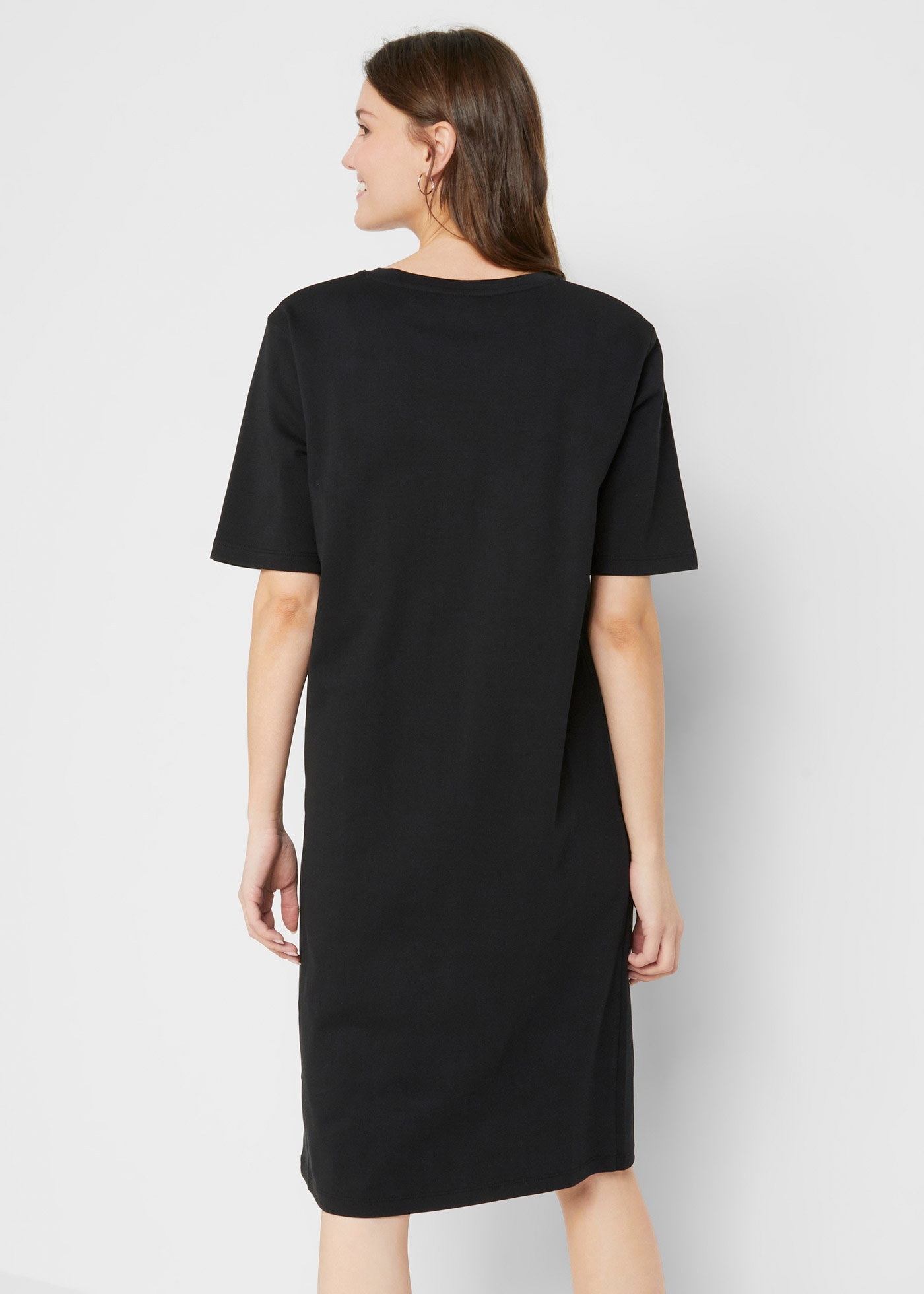 bonprix Shirtkleid »Oversize-T-Shirtkleid aus reiner Baumwolle (2er Pack)« Packung, 2, 2 Stk. tlg. für Alltag, mit Rundhalsausschnitt, Kurzarm, Oversize Passform