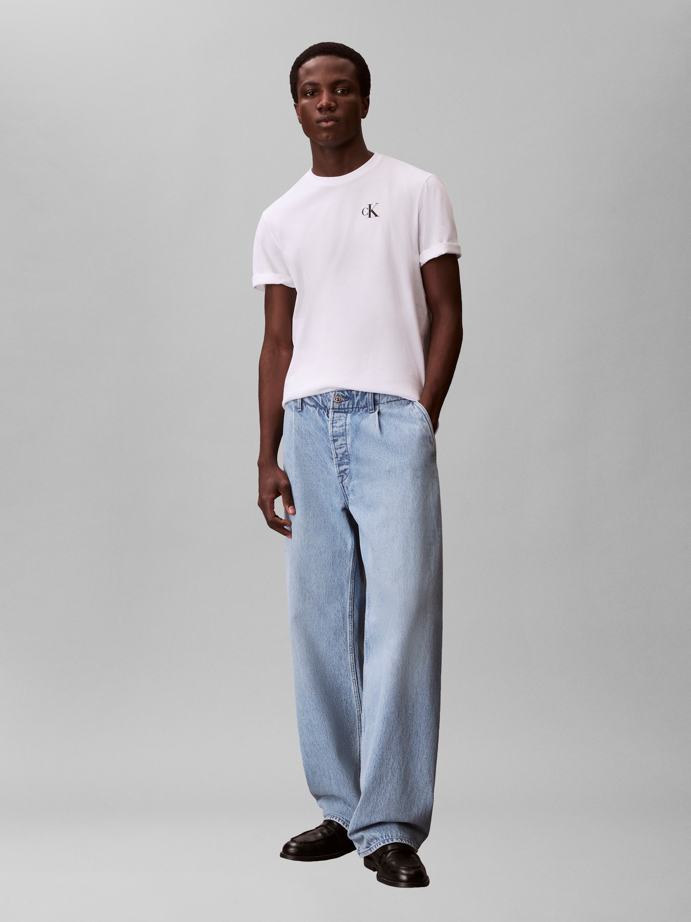 Calvin Klein Jeans T-shirt Rundhalsausschnitt, Regular Fit, grosser Rückendruck