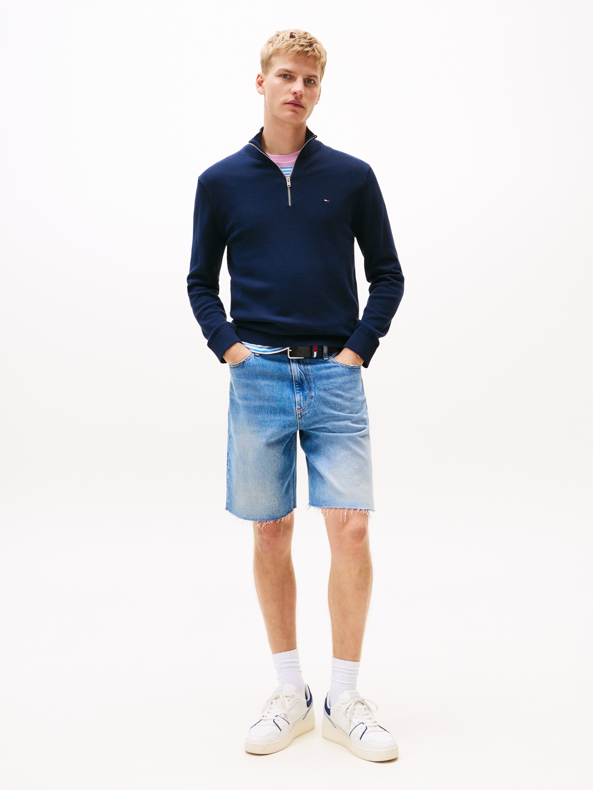 Tommy Jeans Strickpullover »TJM SLM ESS LIGHT ¼ ZIP SWTR EXT« Mit Rundhalsausschnitt