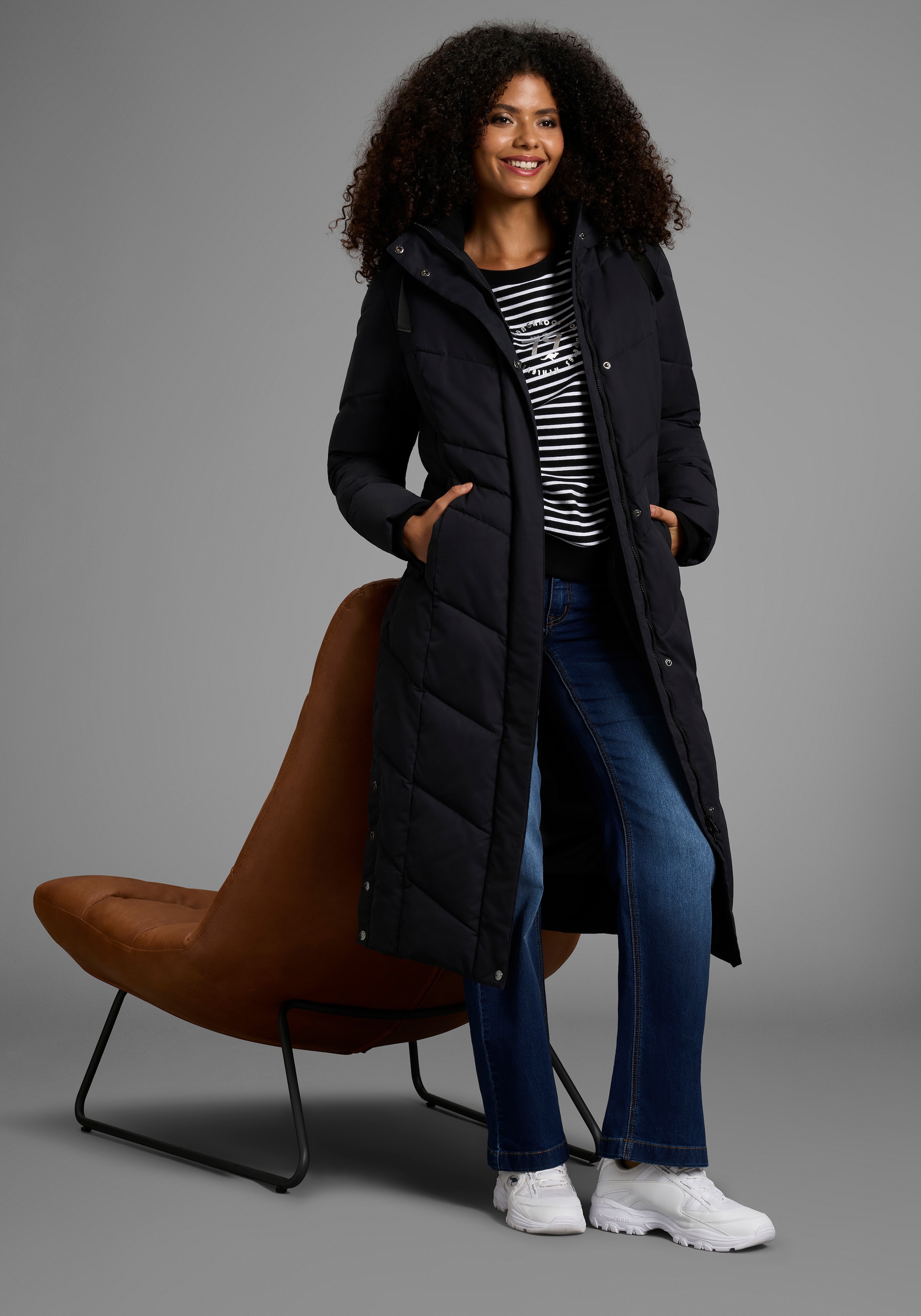 KangaROOS Manteau matelassé Langer Wintermantel mit seitlichen Knöpfen und Kapuze