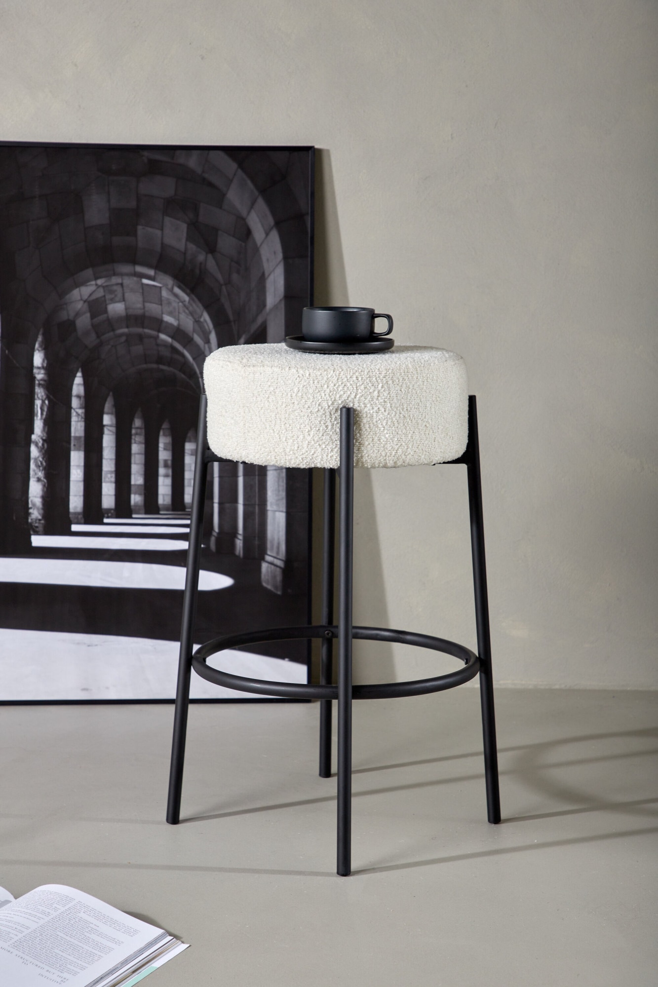 Venture Home Tabouret de bar »Tucson, Barhocker in Bouclé, hohe Sitzfläche, belastbar bis 150 kg« Tresenstuhl, Bouclé-Bezug, Stahlbeine, Fussstütze, modern