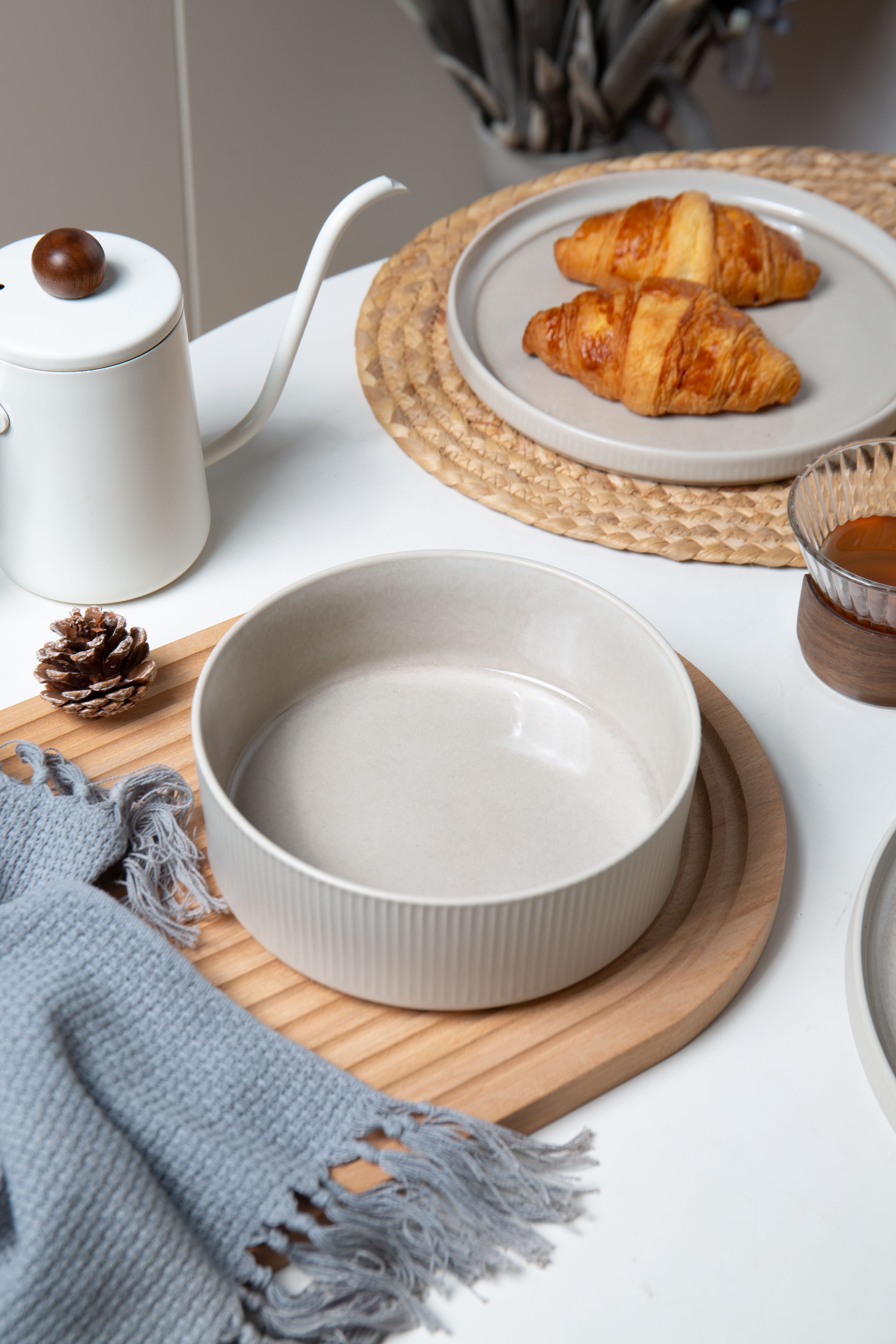 GOODproduct Geschirr-Set »Ylvii, aussen matt, innen reaktiv glasiert« spülmaschinenfest und mikrowellengeeignet