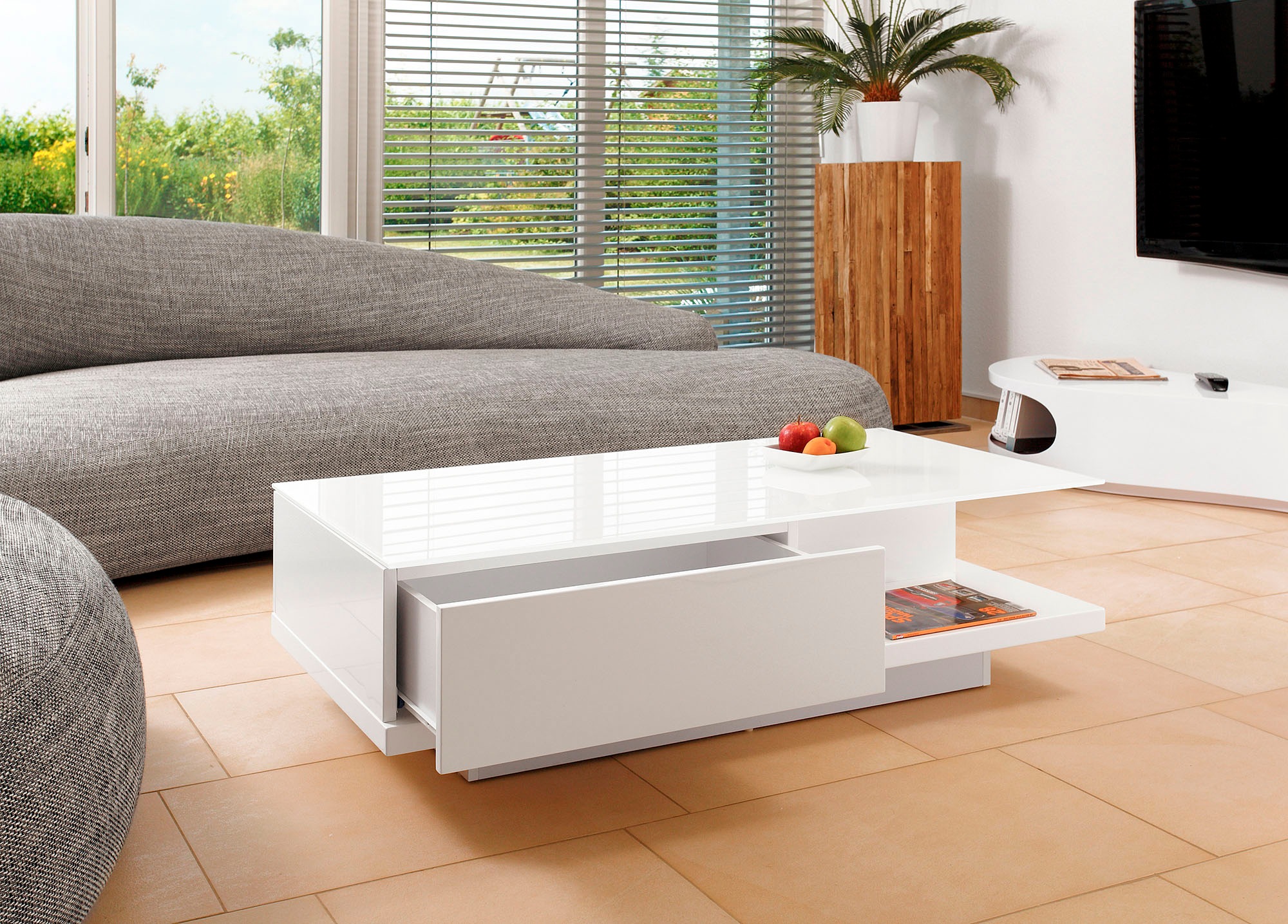 SalesFever Couchtisch »im minimalistischen Stil« Elegante Tischplatte aus robustem Kristallglas