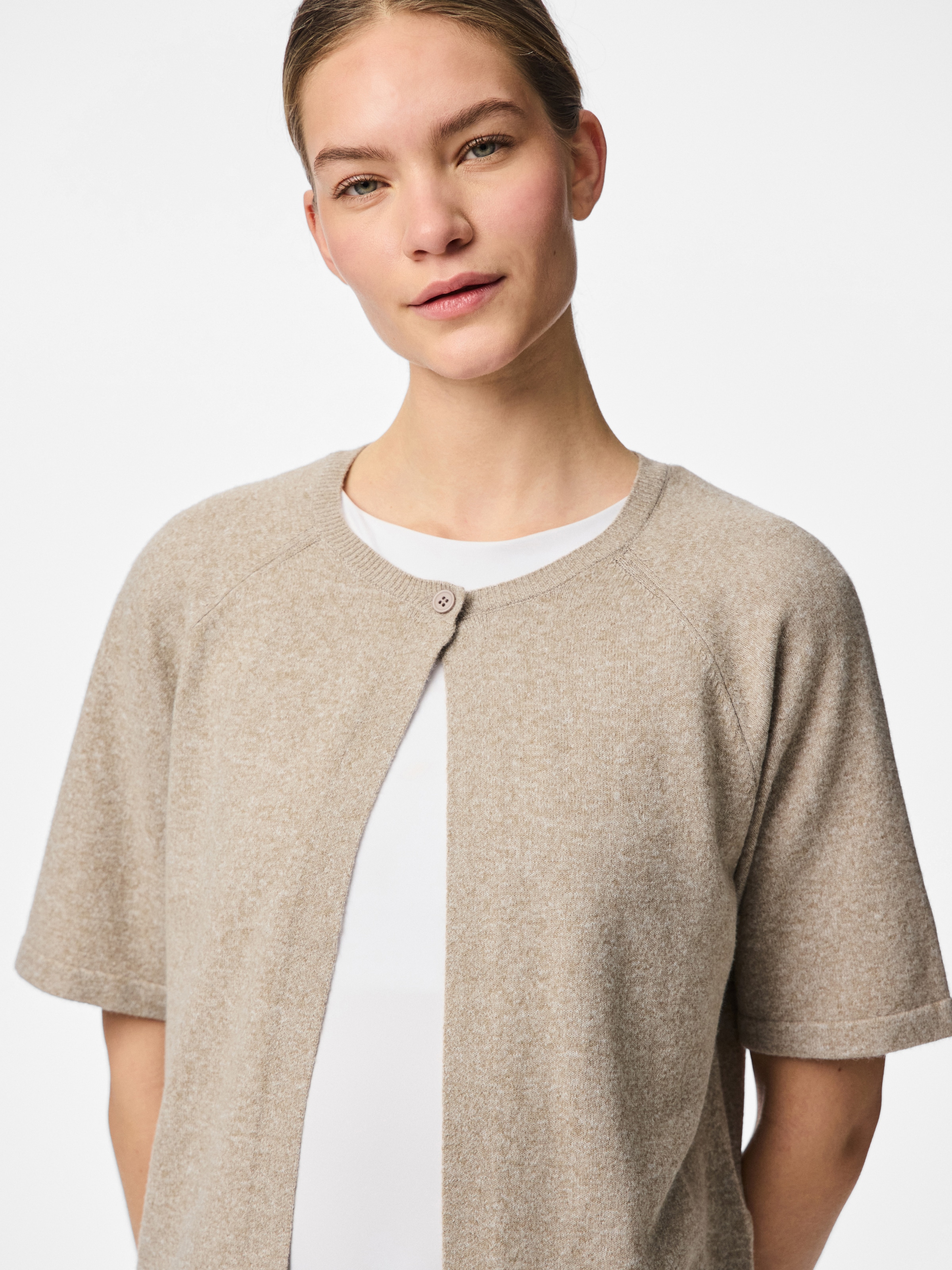 pieces Pull à col rond »PCBREE SS O-NECK KNIT CARDIGAN NOOS BC«