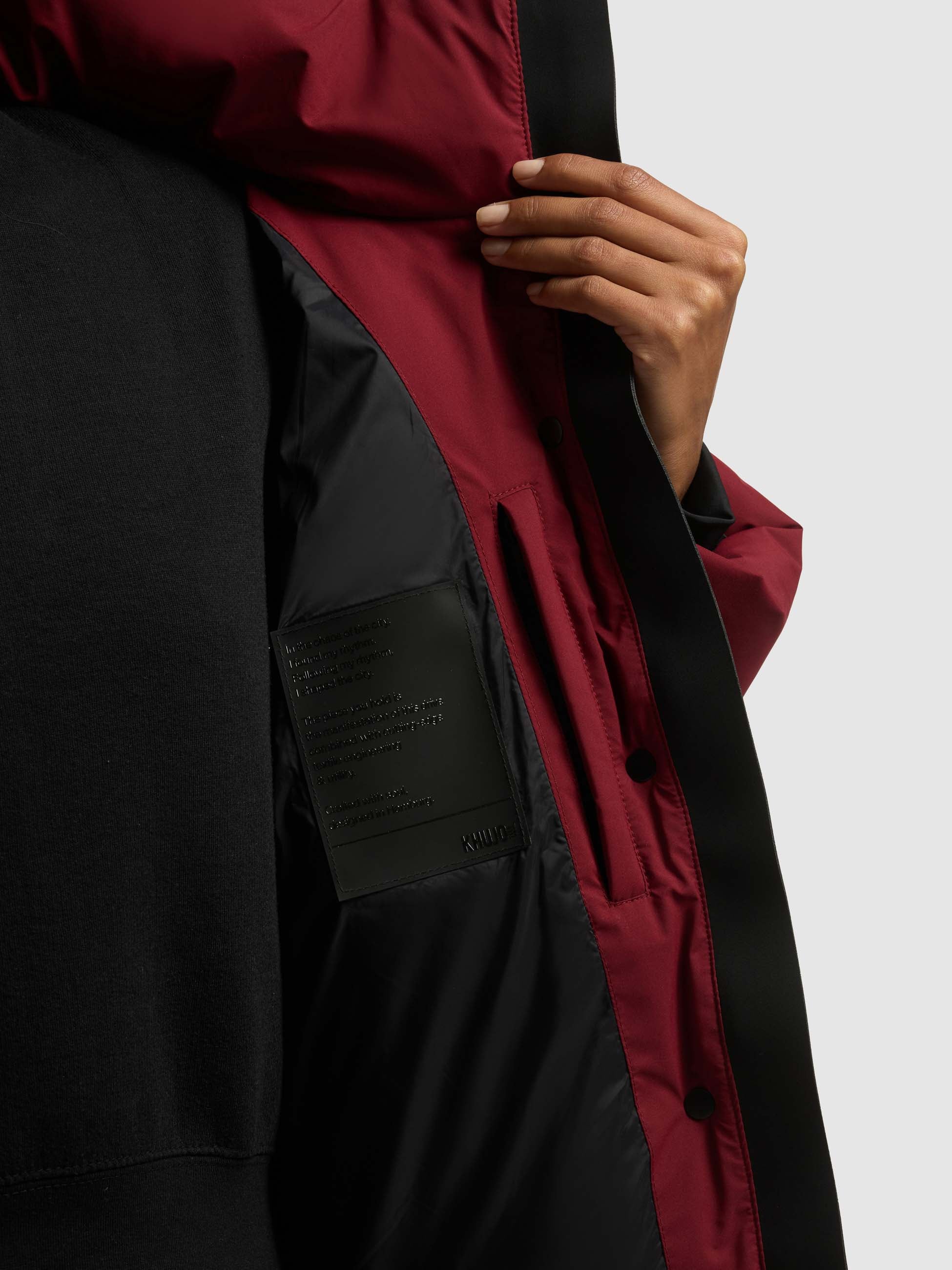 khujo Veste matelassée »DEVINA3 MATT« avec capuche Taschenbeutel mit Fleece