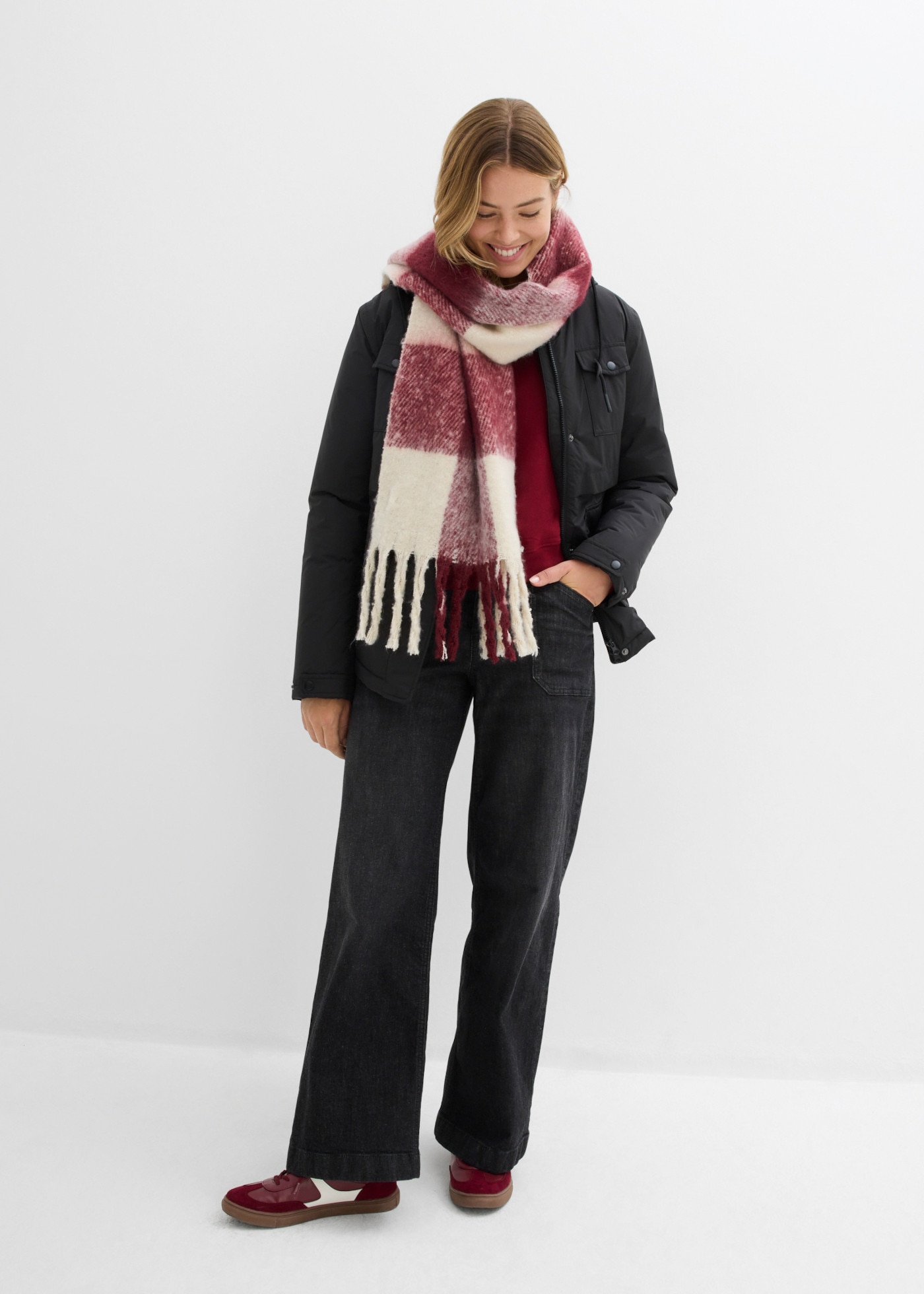 bonprix Veste fonctionnelle imperméable, coupe près du corps, style sportif
