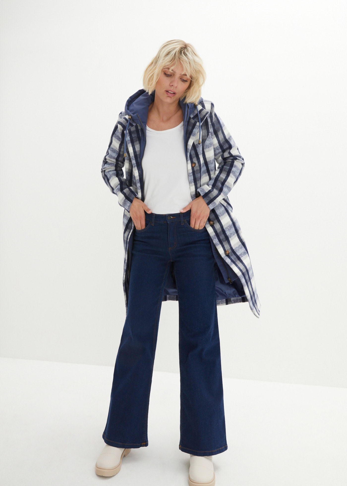 bonprix Wintermantel im angesagten Two-in-One-Design, bequeme Passform, casual Stil