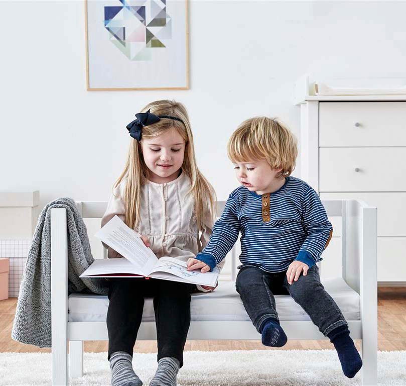 Hoppekids Stubenbett umbaubar zu Sitzbank, wahlweise mit Matratze & Zubehör