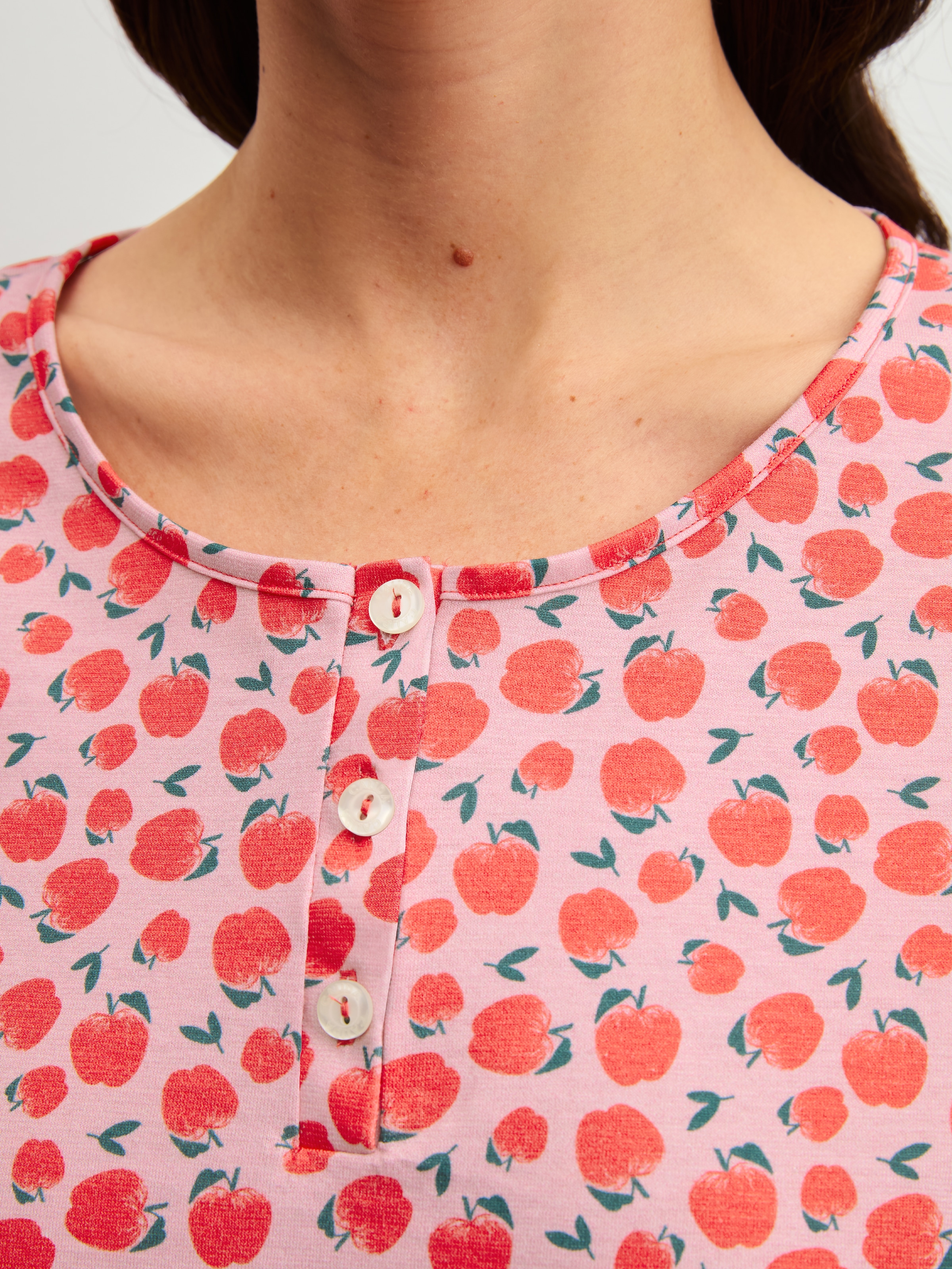 CALIDA Chemise de nuit »Fruity Dreams« Patte de boutonnage, col rond, manches longues, coton pur