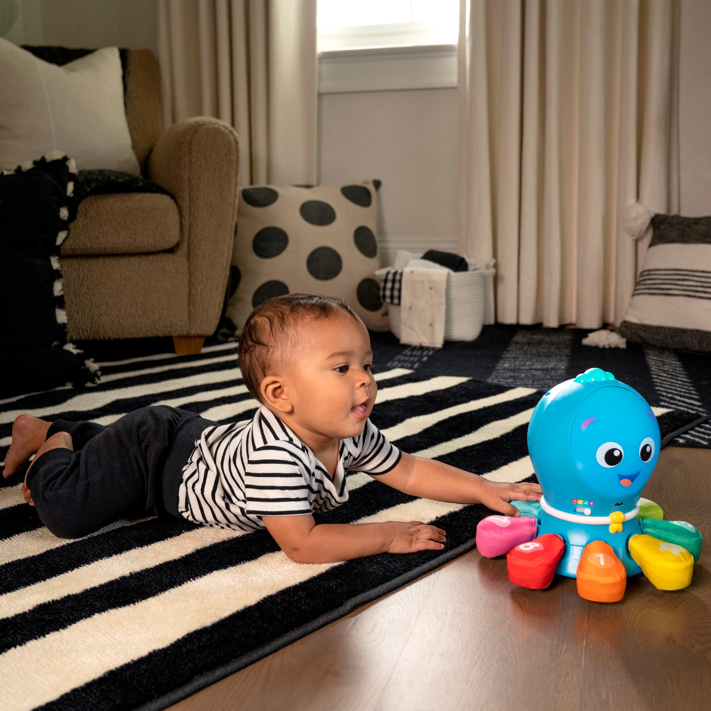 Baby Einstein Greifspielzeug »Go Opus Go™ 4-in-1 Crawl & Chase Pal« mit Sound