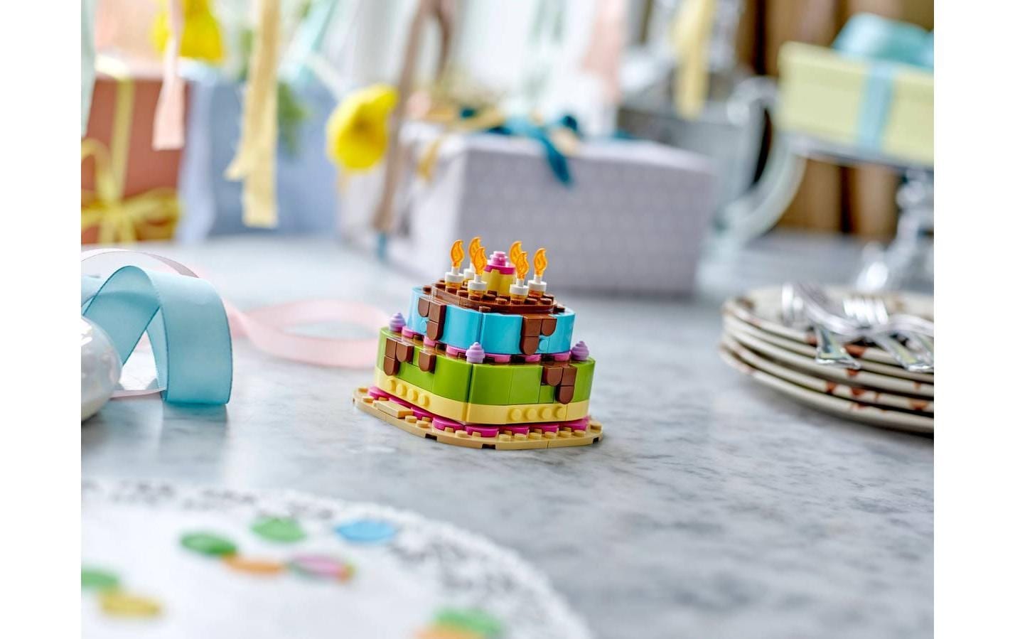 LEGO® Konstruktionsspielsteine »Geburtstagstorte (40815), LEGO Iconic« Made in Europe