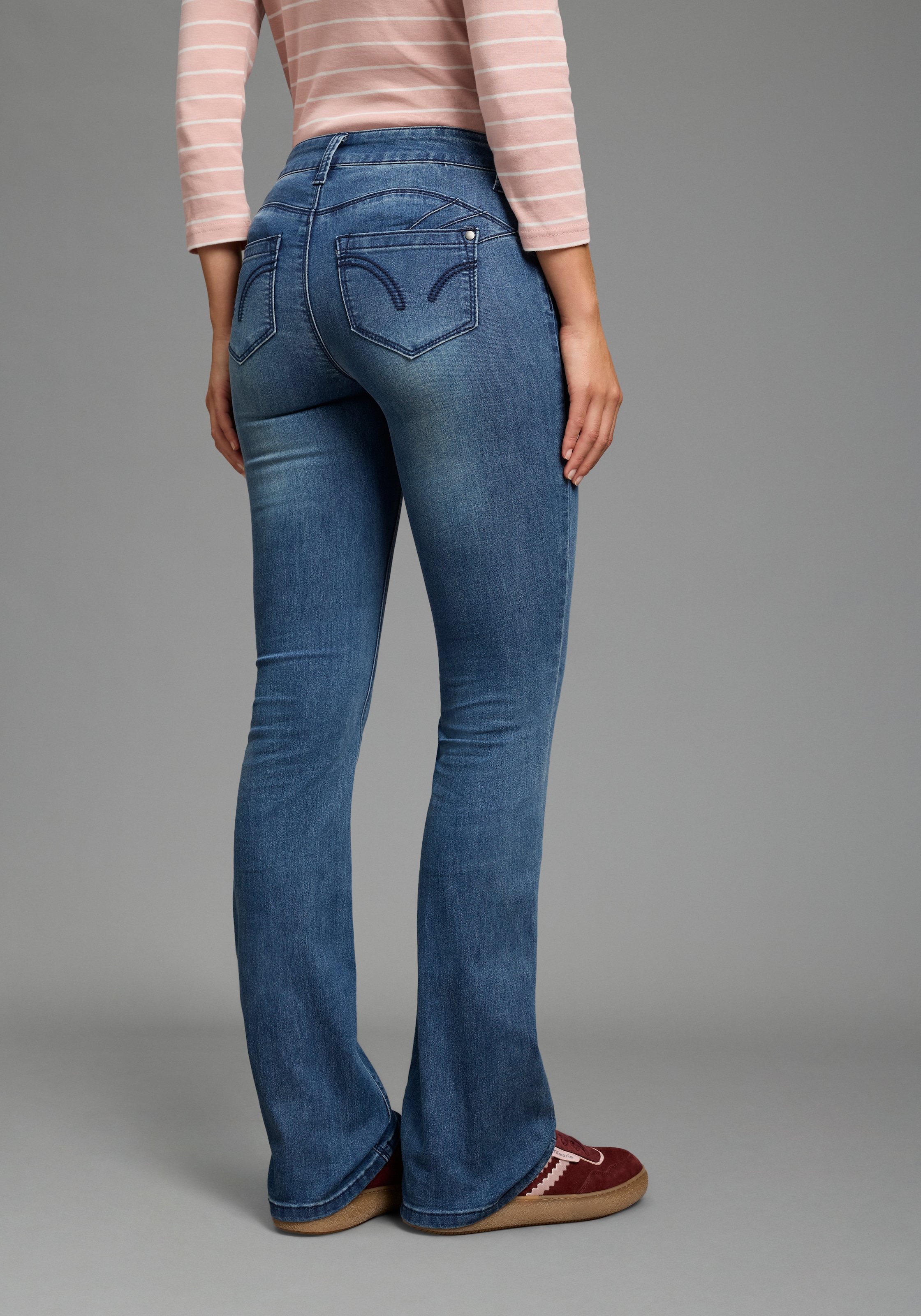 Arizona Jeans bootcut »Shaping« bootcut, coutures contrastées, lavage effet usé, taille basse