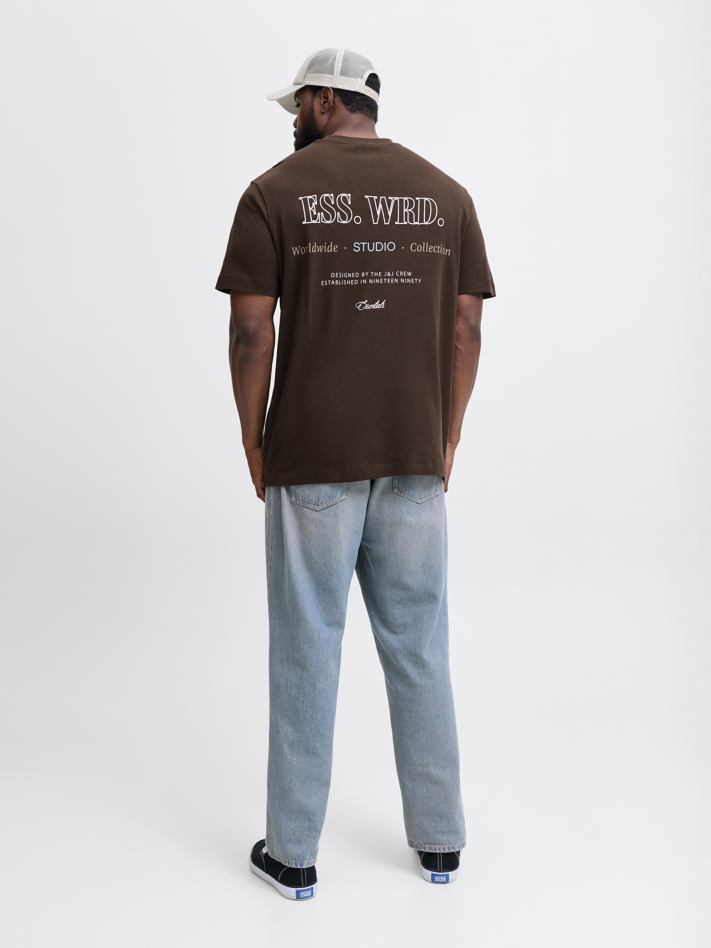 Jack & Jones PlusSize T-shirt »JJEURBAN EDGE STUDIO TEE SS SN PLS« mit Logobranding