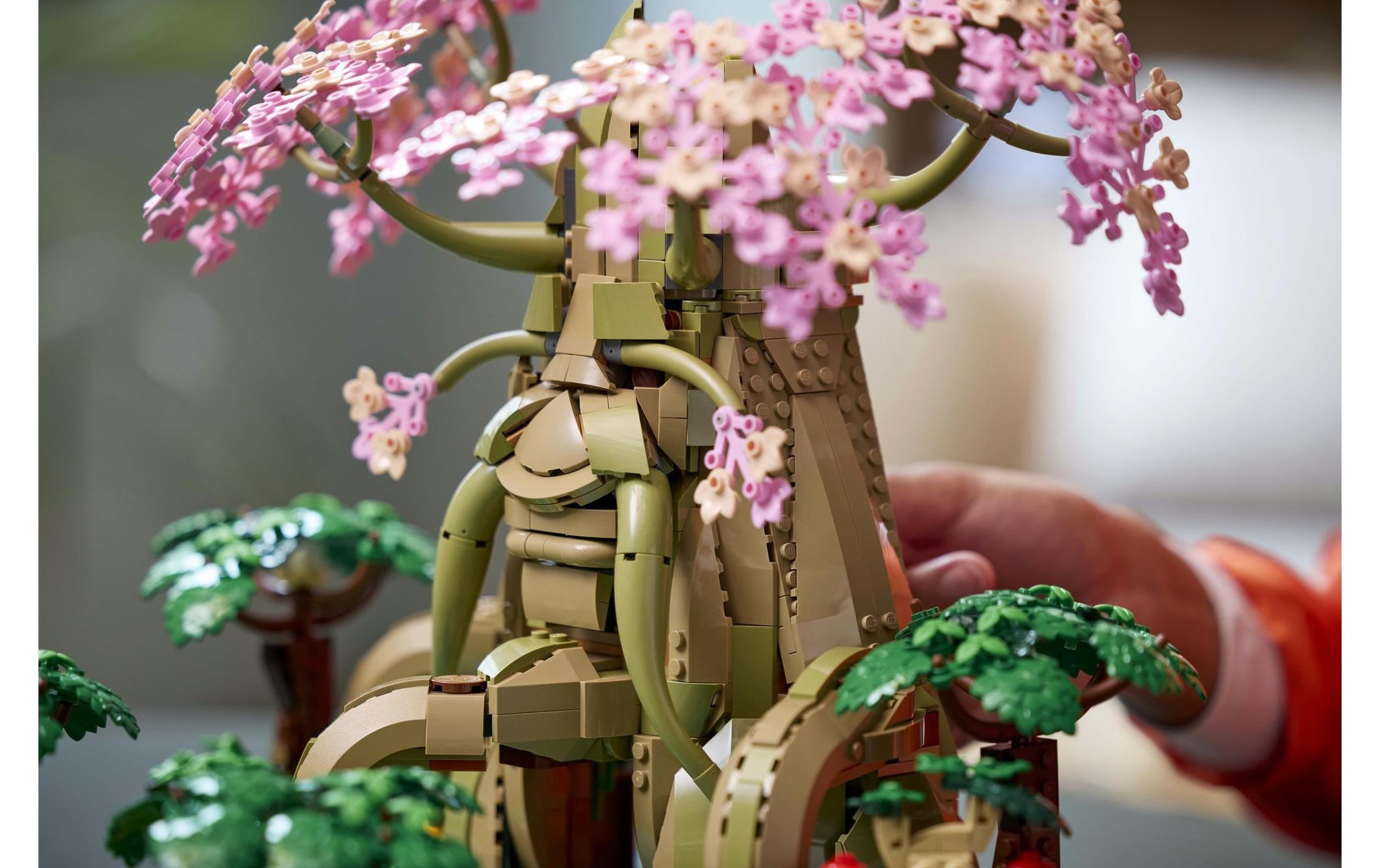 LEGO® Konstruktionsspielsteine »The Legend of Zelda Deku-Baum 2-in-1 77092« Ausstellungsmodell des Grossen Deku Baums