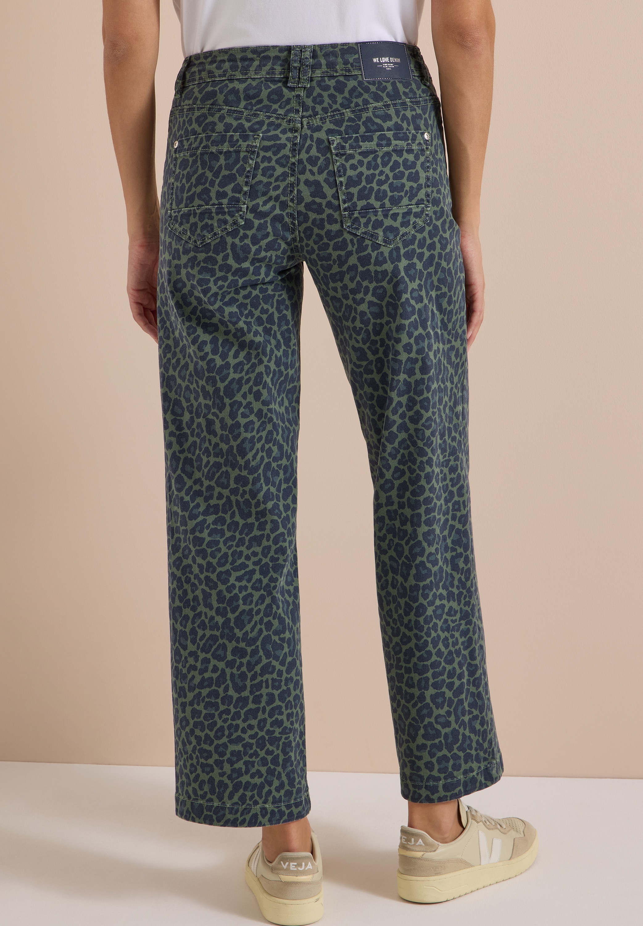 Cecil Jeans loose fit »Style Neele« avec motif léopard / stretch