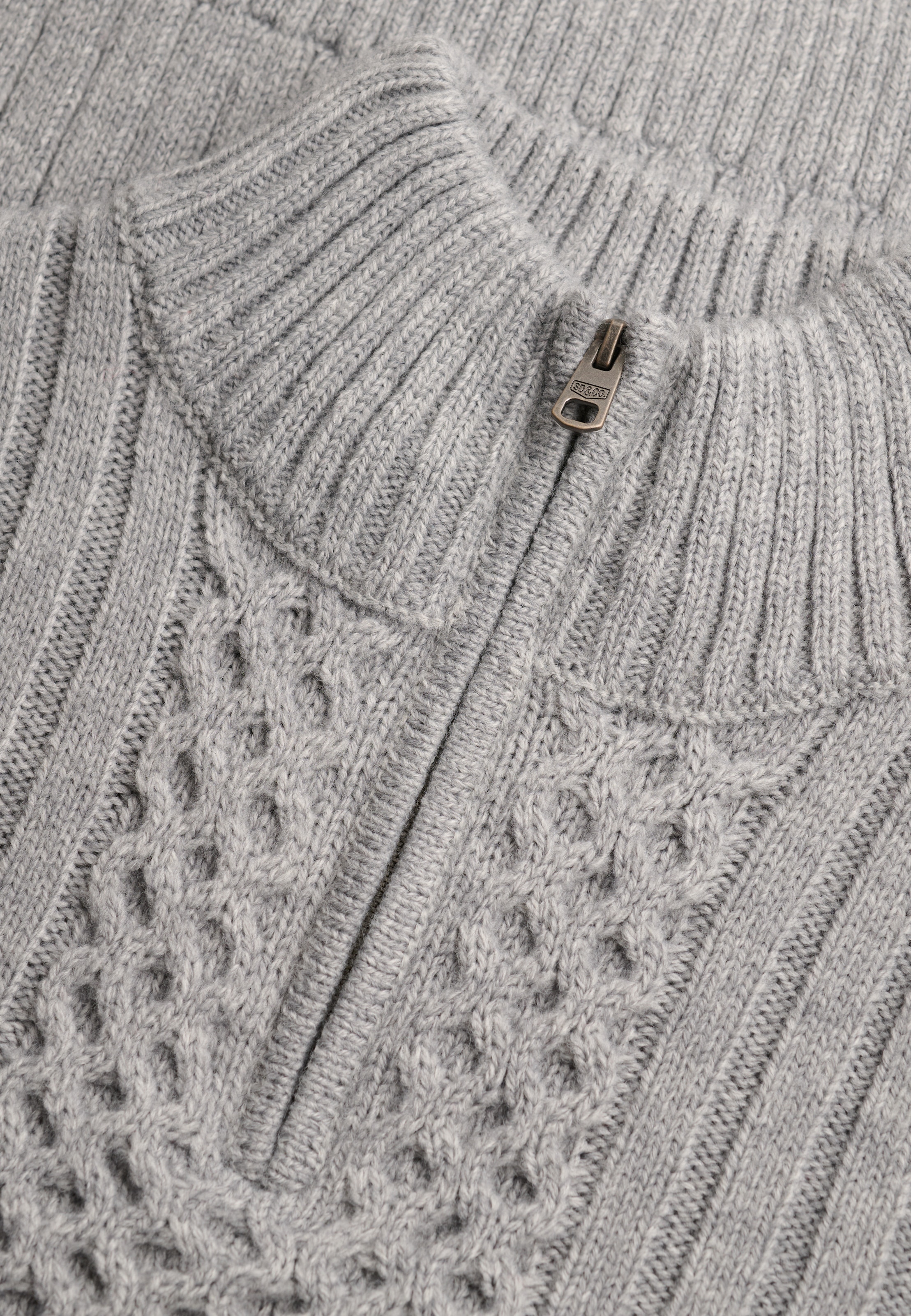Superdry Pull en tricot »JACOB CABLE HALF ZIP KNIT« Mélange de matières, coupe slim