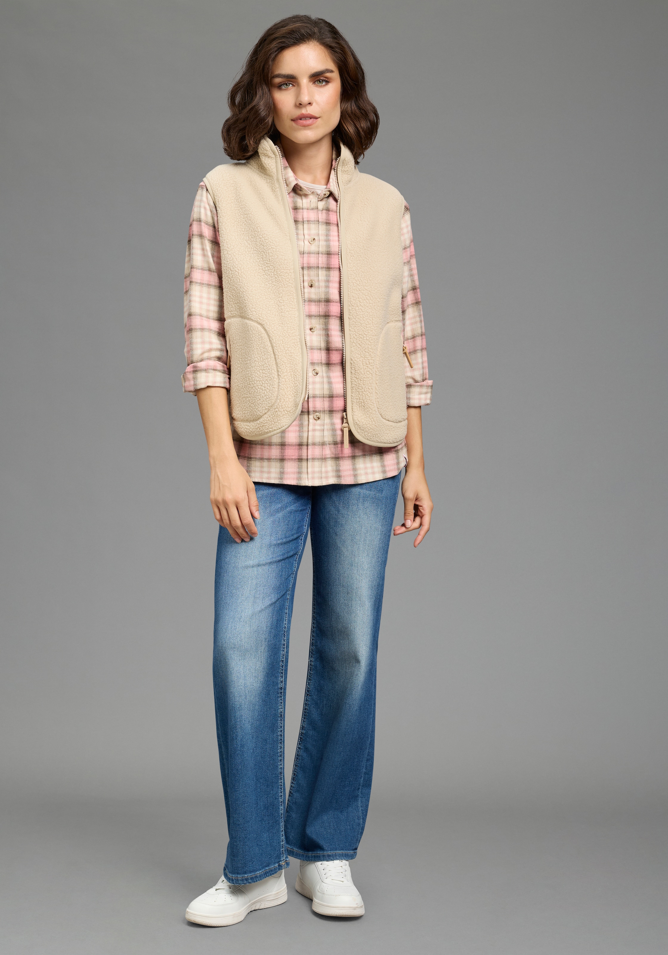 KangaROOS Hemdbluse Oversize-Passform, Langarm mit 1-Knopf-Manschette und Ärmelschlitz