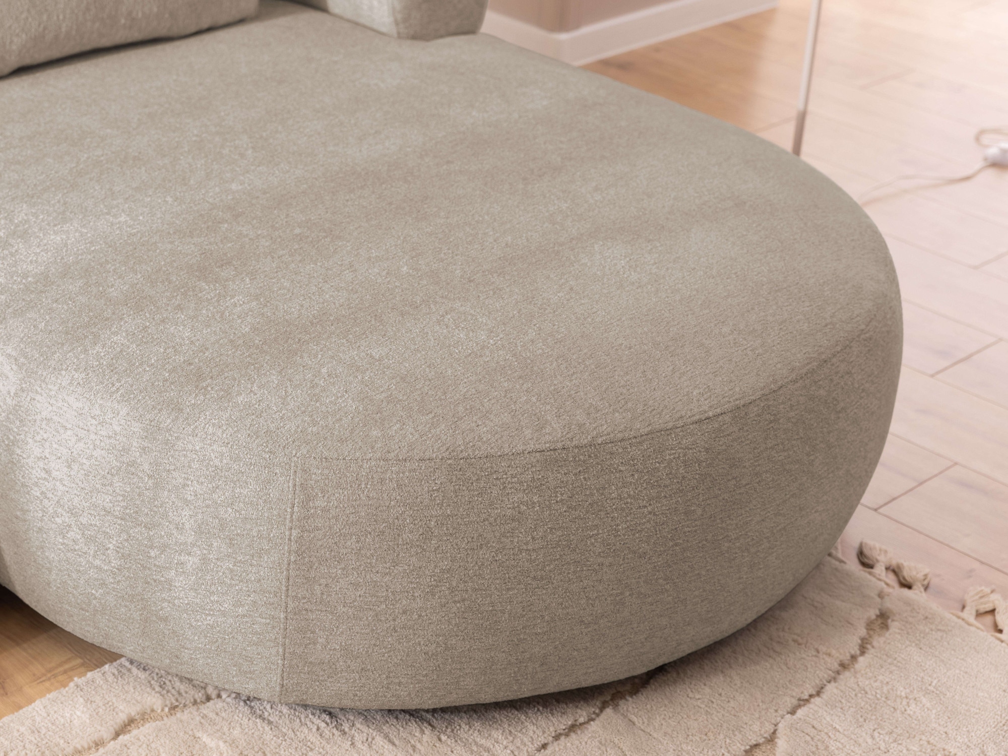 Home affaire Canapé d'angle »LUSSAC L-Form Design-Sofa mit Zierkissen, Masse B/T/H: 257/159/78 cm« grand confort d'assise et design moderne, canapé sans fonction lit