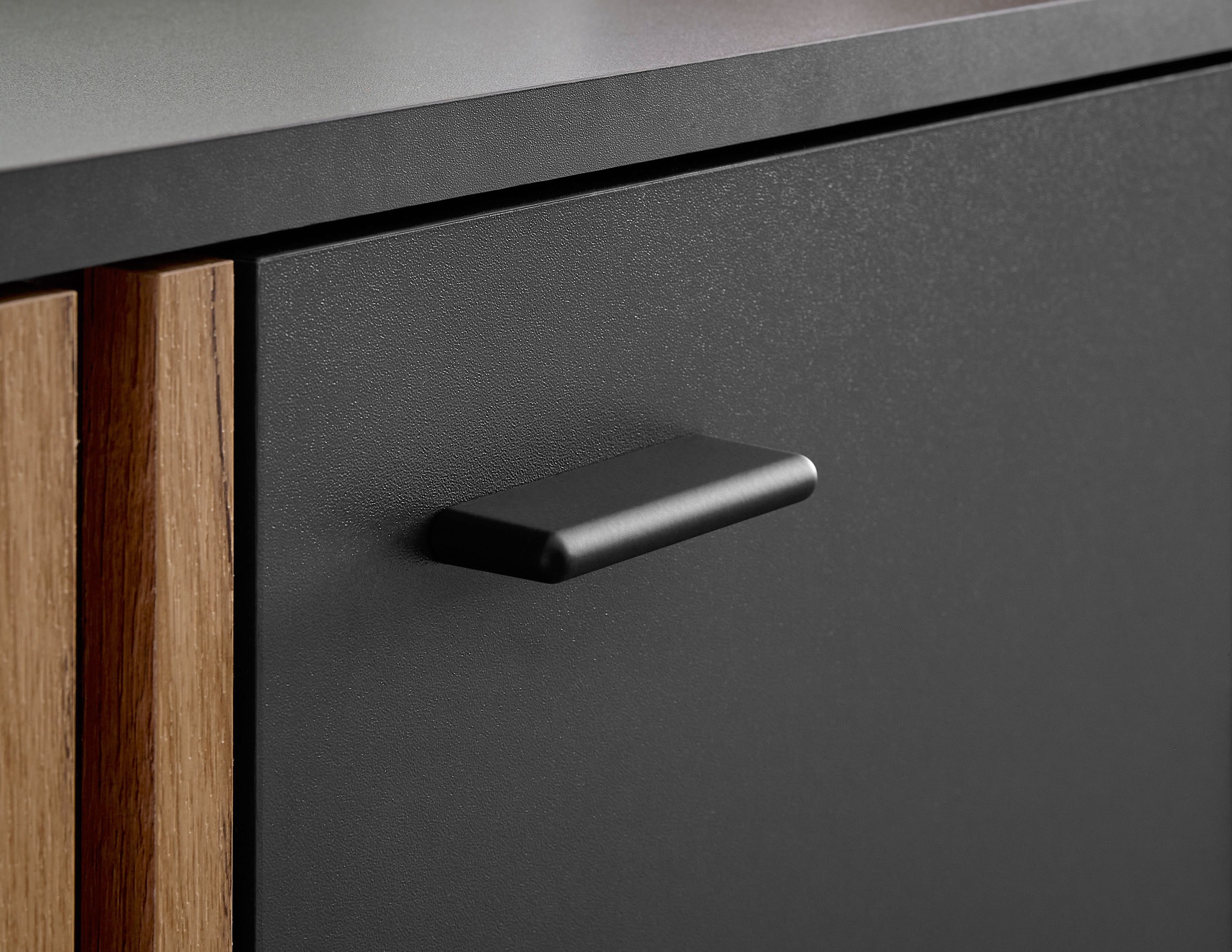 HBZ Lowboard »Dublin TV-Schrank, BxHxT 180x50x38cm« 1 Stk. tlg. Breite 180cm, Softclose, Metallgriffe