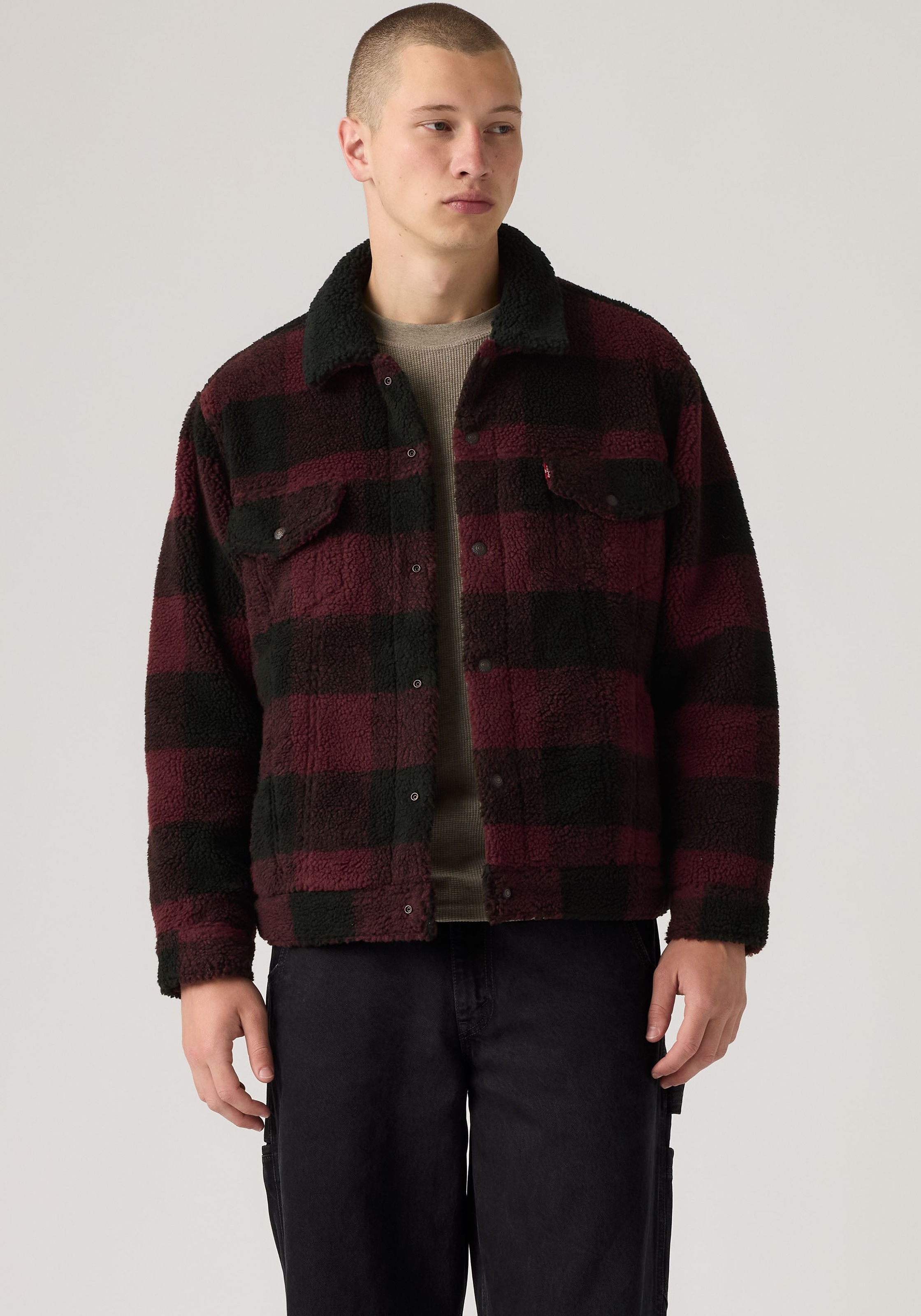 Levi's® Fleecejacke »TYPE 3 EXT SHERPA TRUCKER« Druckknopfverschluss, seitliche Eingrifftaschen