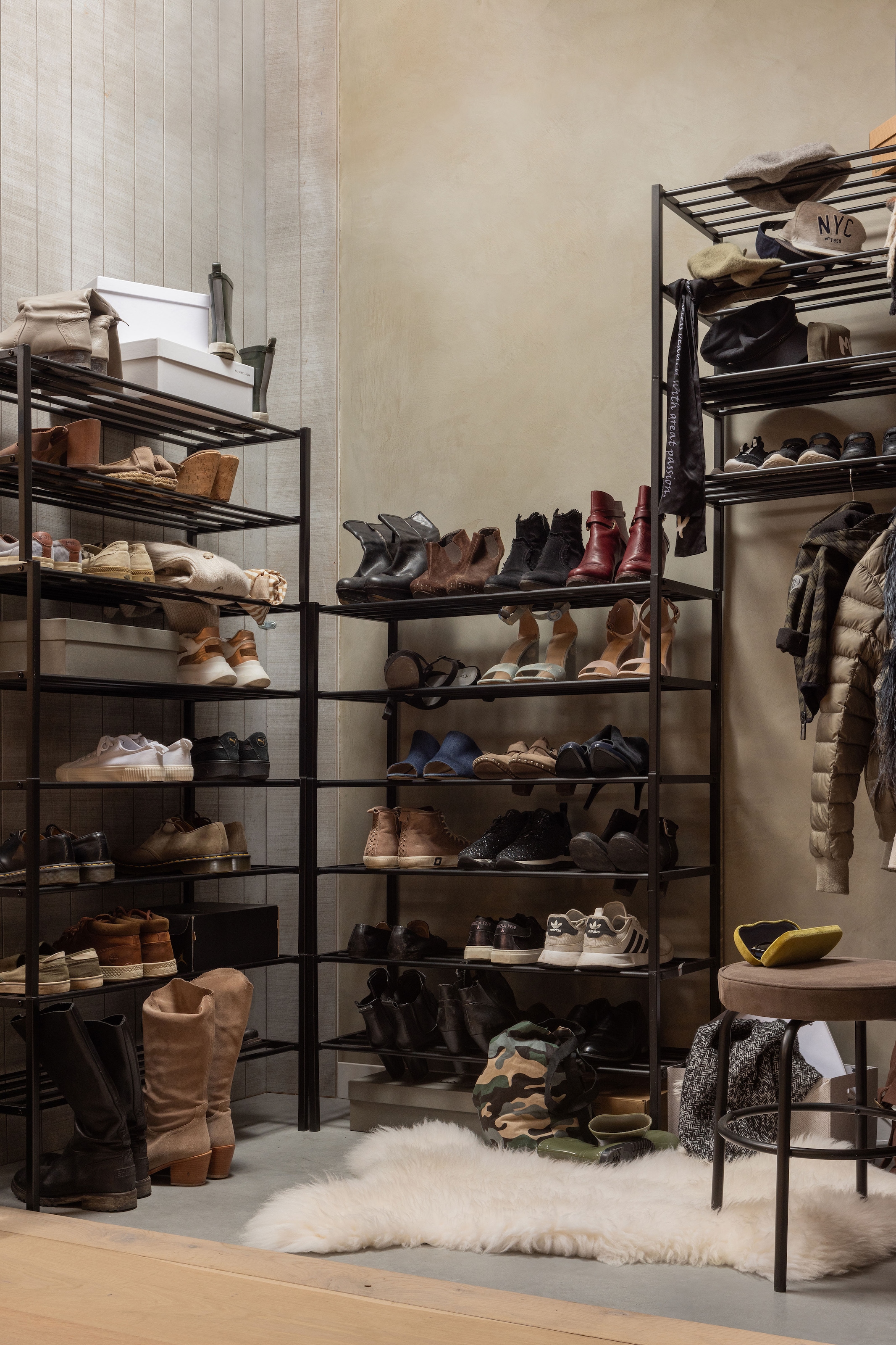 WOOOD Étagère à chaussures »Ferro mit pulverbeschichtetem Eisen stapelbar« capacité de charge 15 kg par étagère, entretien facile, montage facile