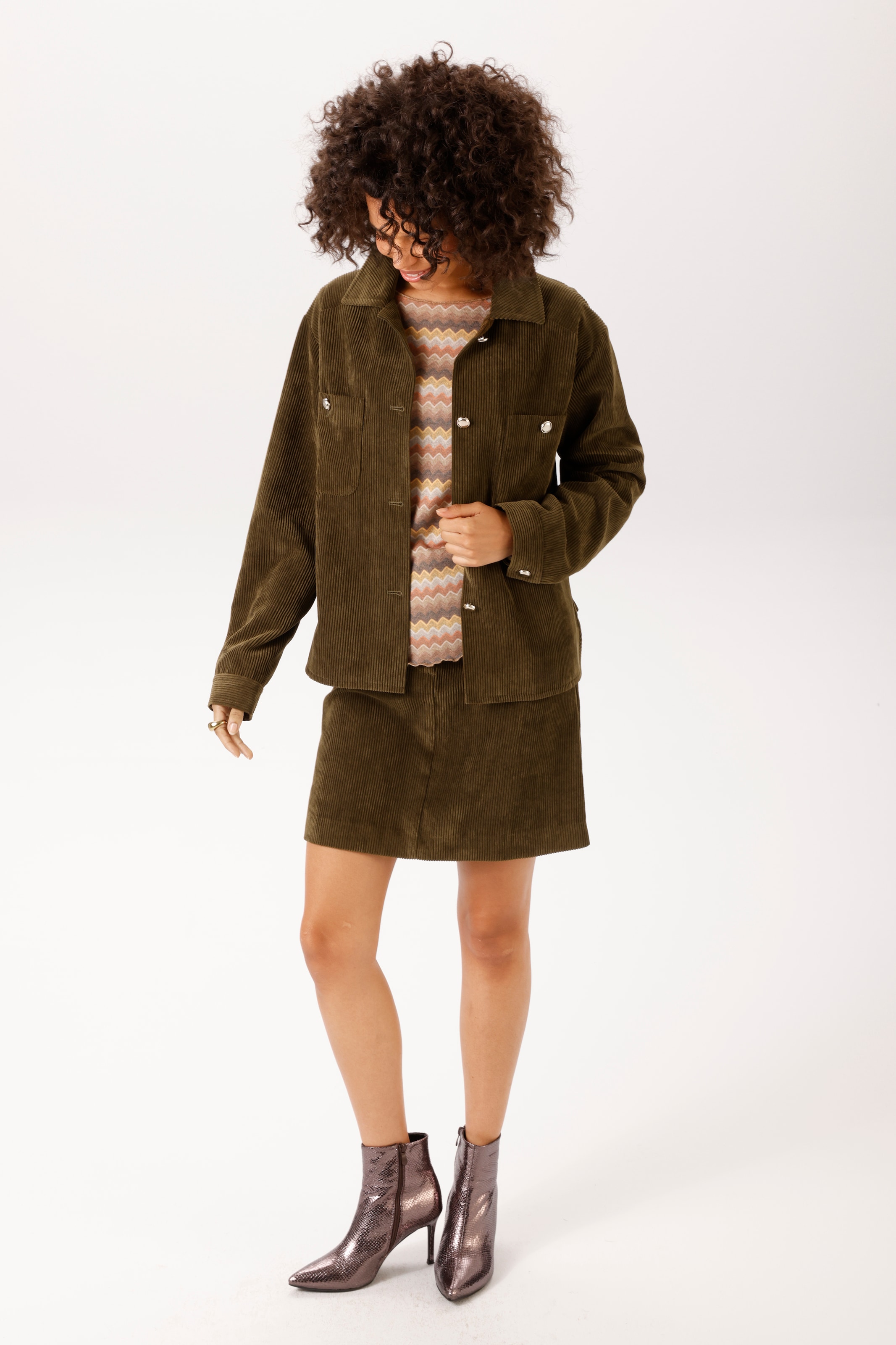 Aniston CASUAL Veste courte en velours côtelé doux - NOUVELLE COLLECTION