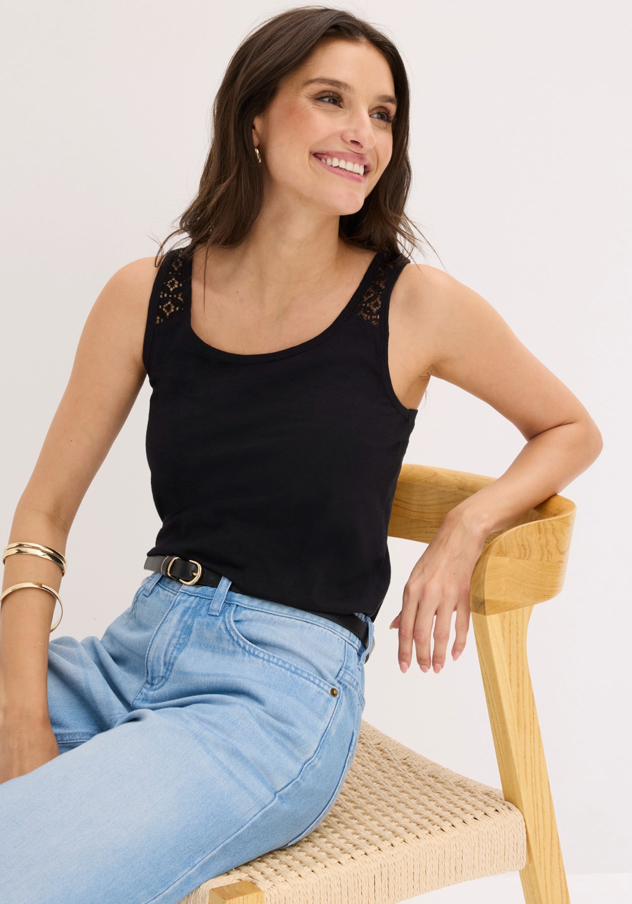bonprix Débardeur 1 coupe ajustée, encolure ronde, inserts discrets en dentelle