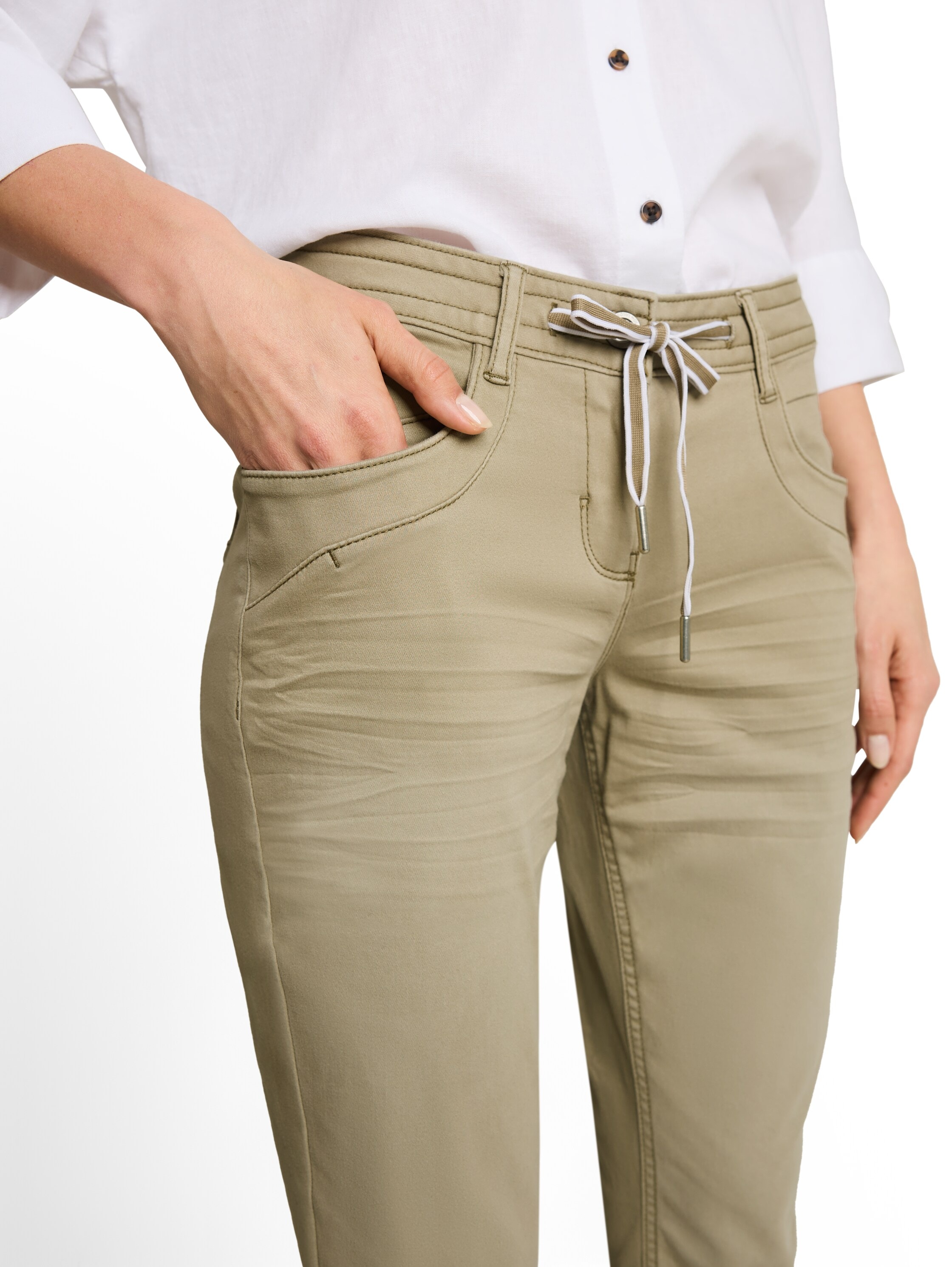 TOM TAILOR Pantalon 7/8 »TOM TAILOR Tapered«  avec lien de serrage au poignet