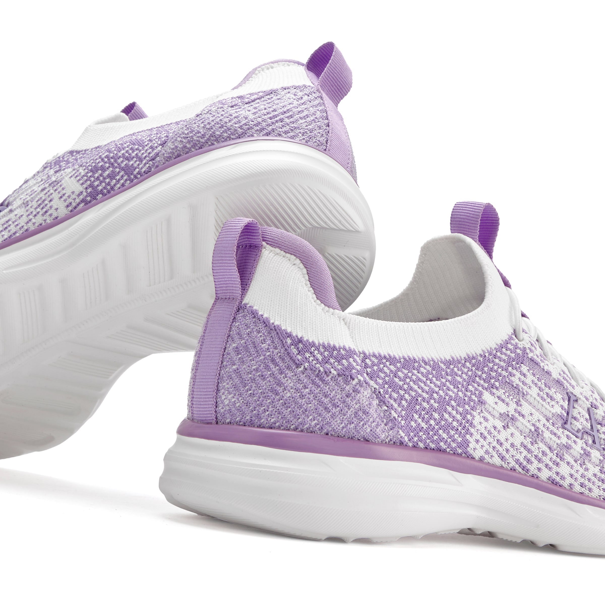 LASCANA Sneaker »Slipper, Halbschuh,«  bequem zum Reinschlüpfen mit elastischen Schnürbändern Unisex VEGAN