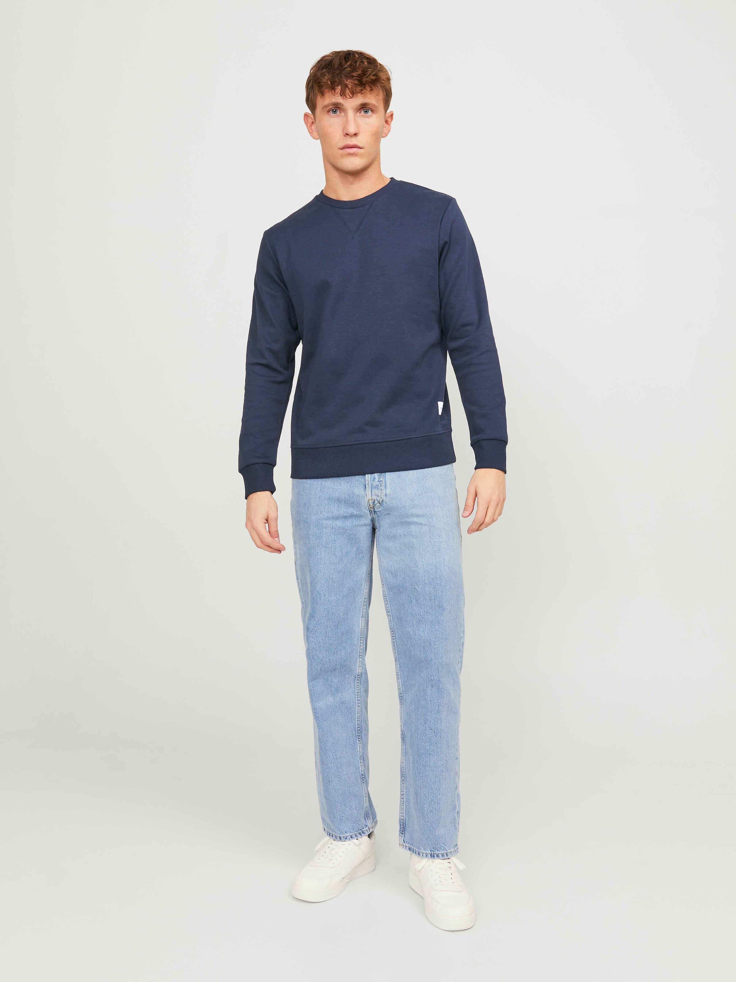 Jack & Jones Sweatshirt »JJEBASIC mit Flaglabel und weicher Baumwollmischung«, unifarben, modisch, regular fit, Baumwolle, Rundhals
