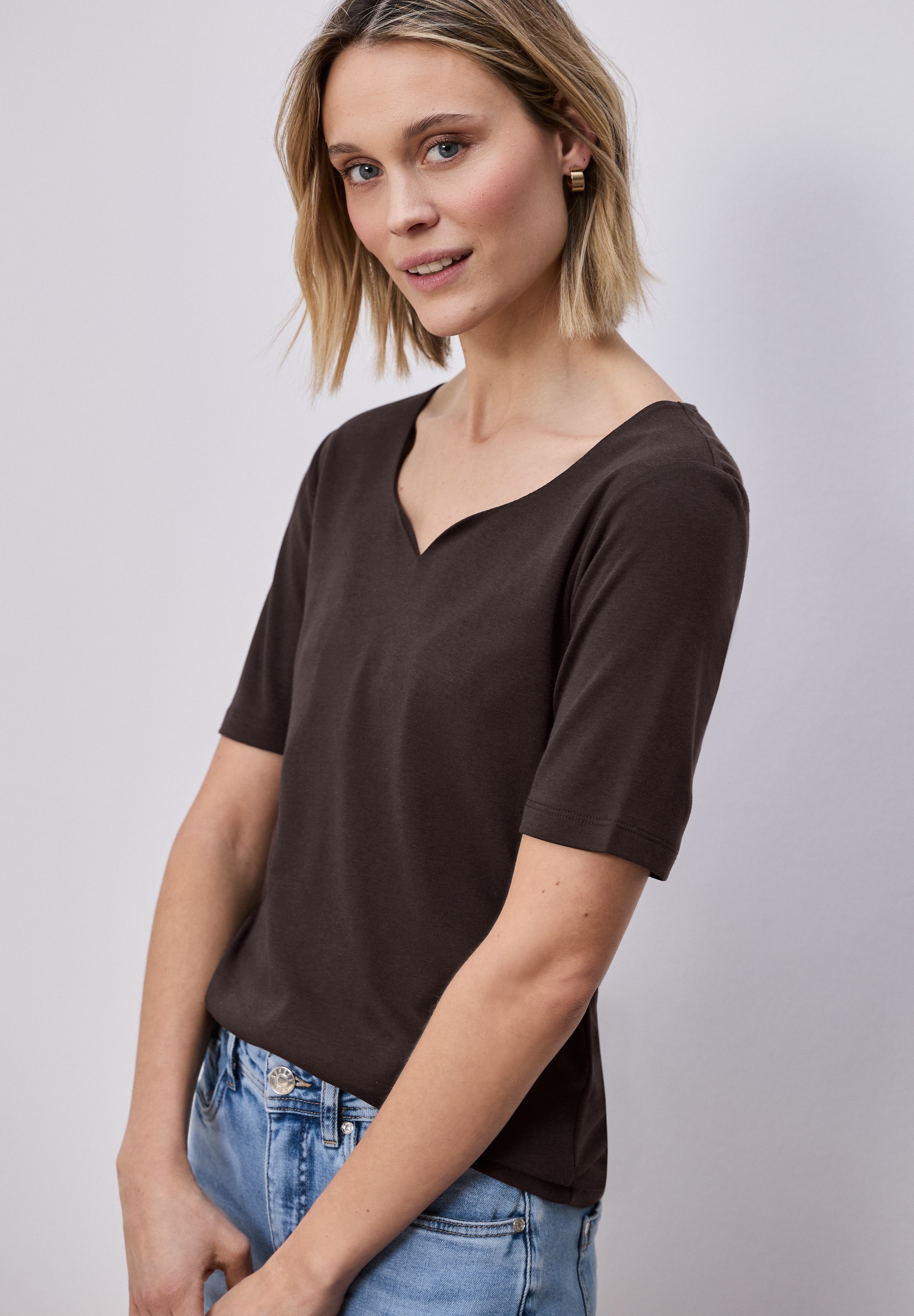 STREET ONE Kurzarmshirt »Style Ada« Sommershirt mit Herz-Ausschnitt