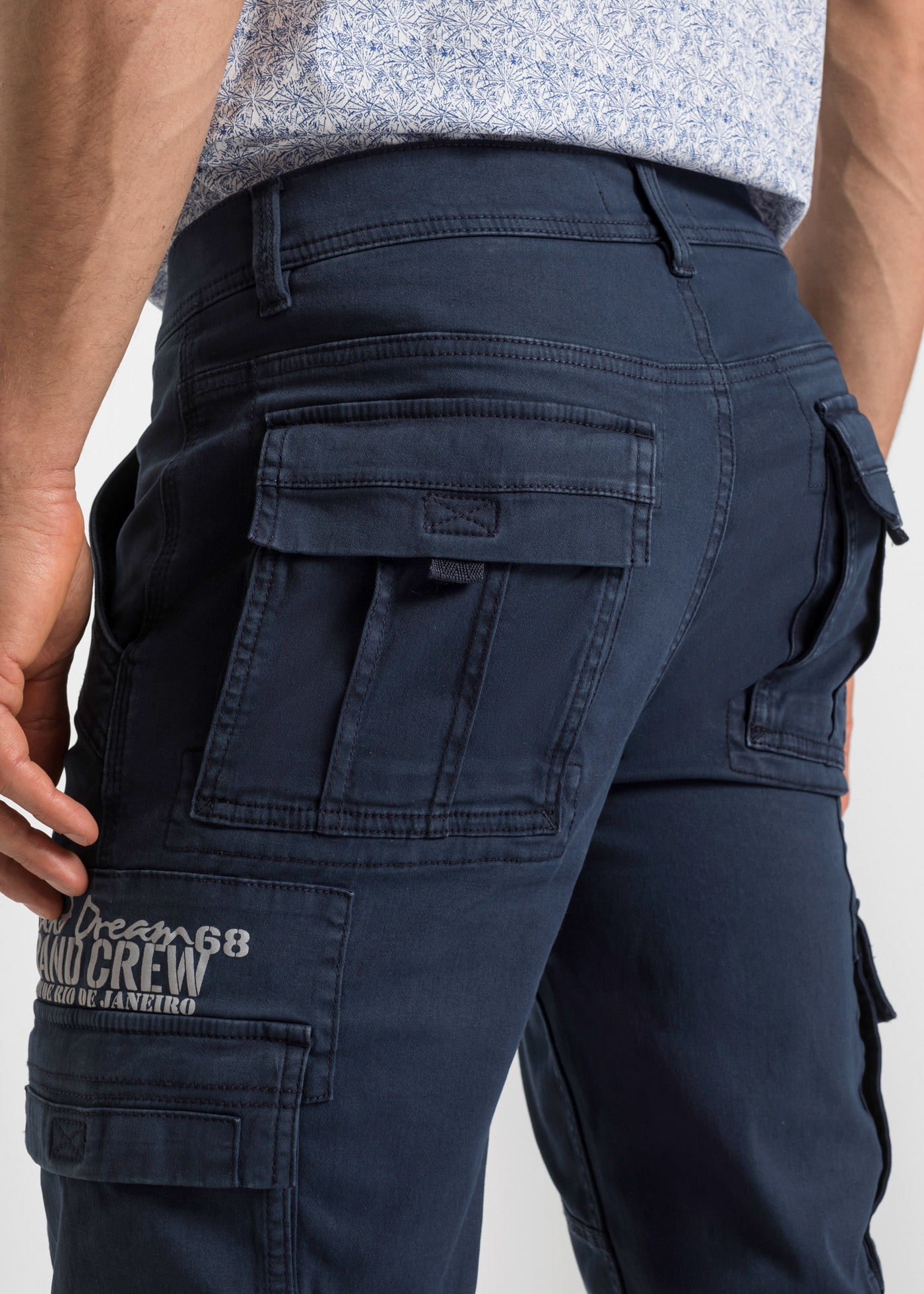 bonprix Bermudas longs  aus leichter Baumwollqualität, mit Elasthan-Anteil, regular fit
