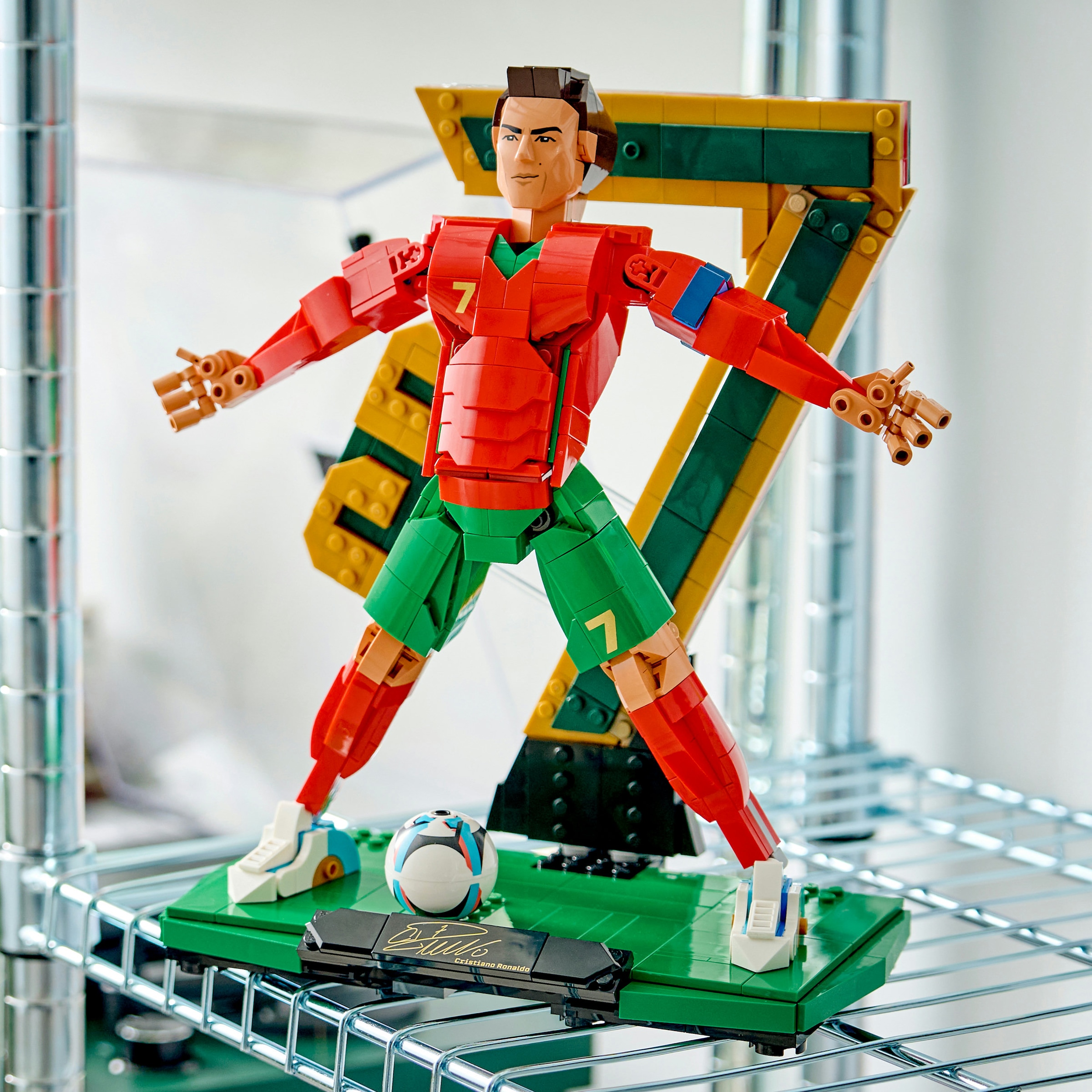 LEGO® Konstruktionsspielsteine »Cristiano Ronaldo – Fussballlegende (43016), LEGO Editions Football«