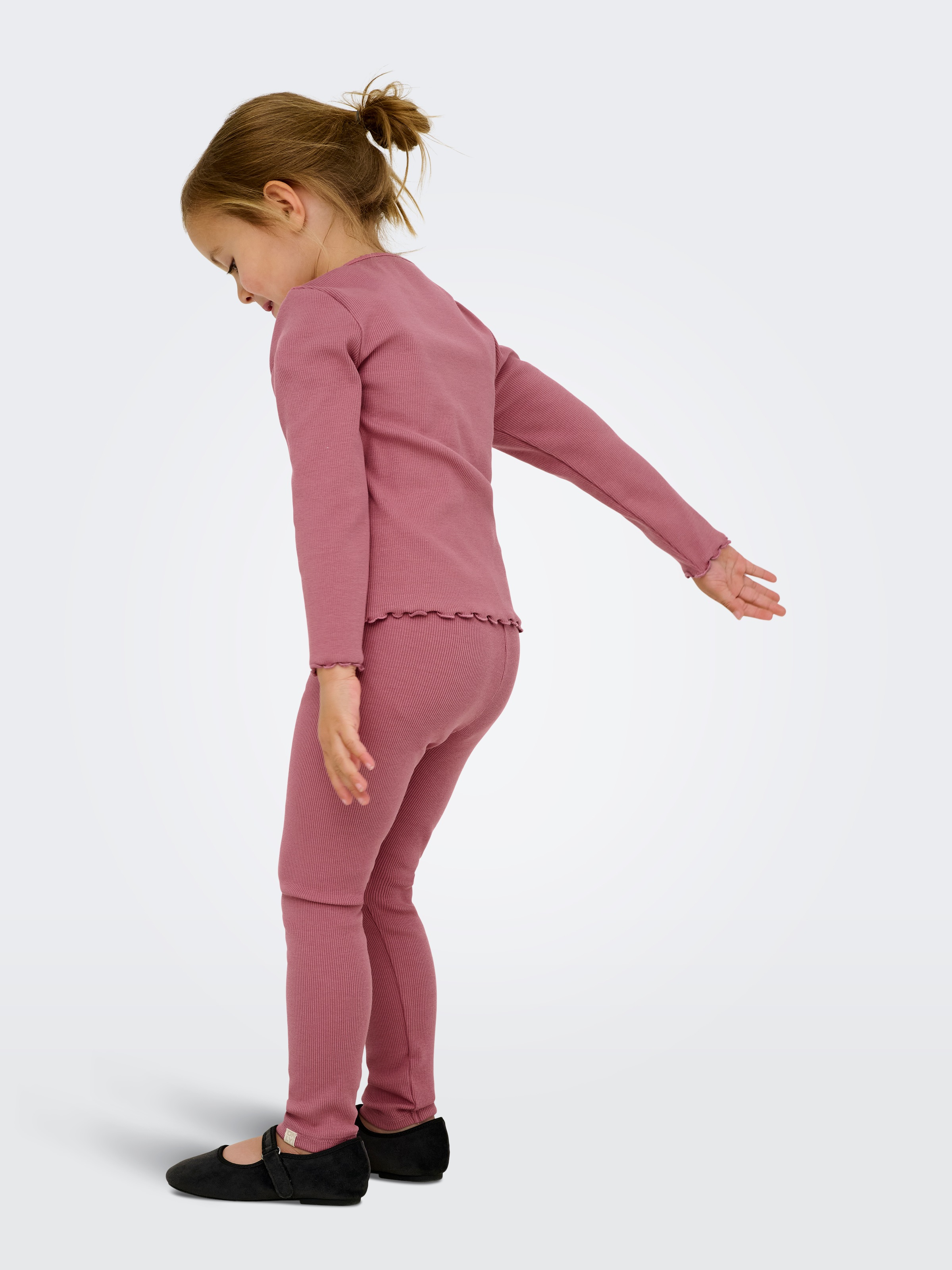 KIDS ONLY Langarmshirt »KMGTRINNY SLD LS ONECK TOP JRS NOOS« aus Baumwollmischung, figurbetonte Passform, mit Jersey und Rippware