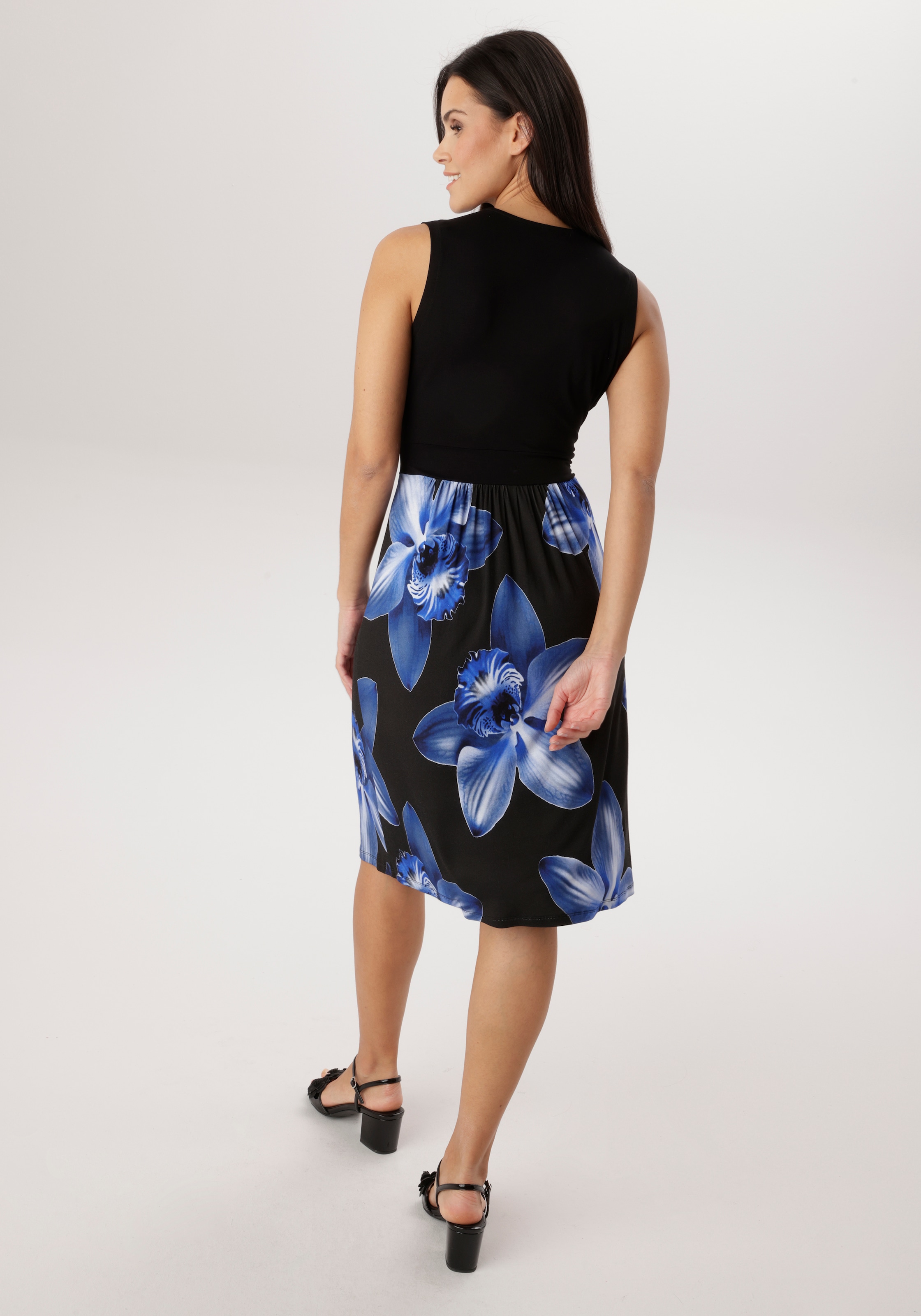 Aniston SELECTED Robe en jersey mit eleganter Wickeloptik und V-Ausschnitt - NEUE KOLLEKTION