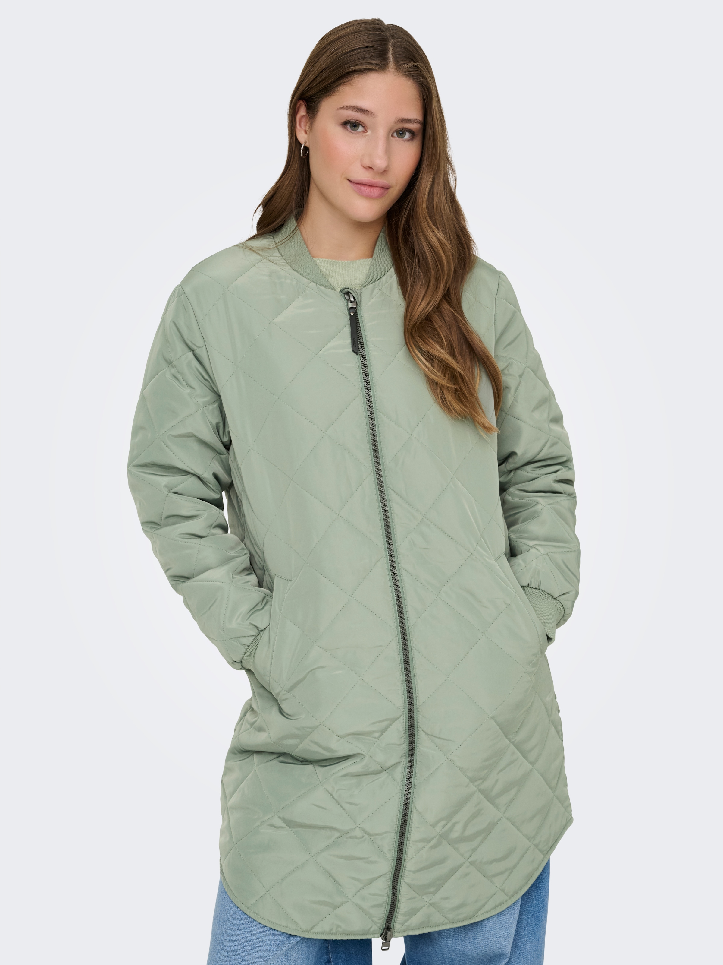 ONLY Manteau matelassé »ONLJESSICA QUILTED COAT ZIP CC OTW« fibre synthétique, style baseball