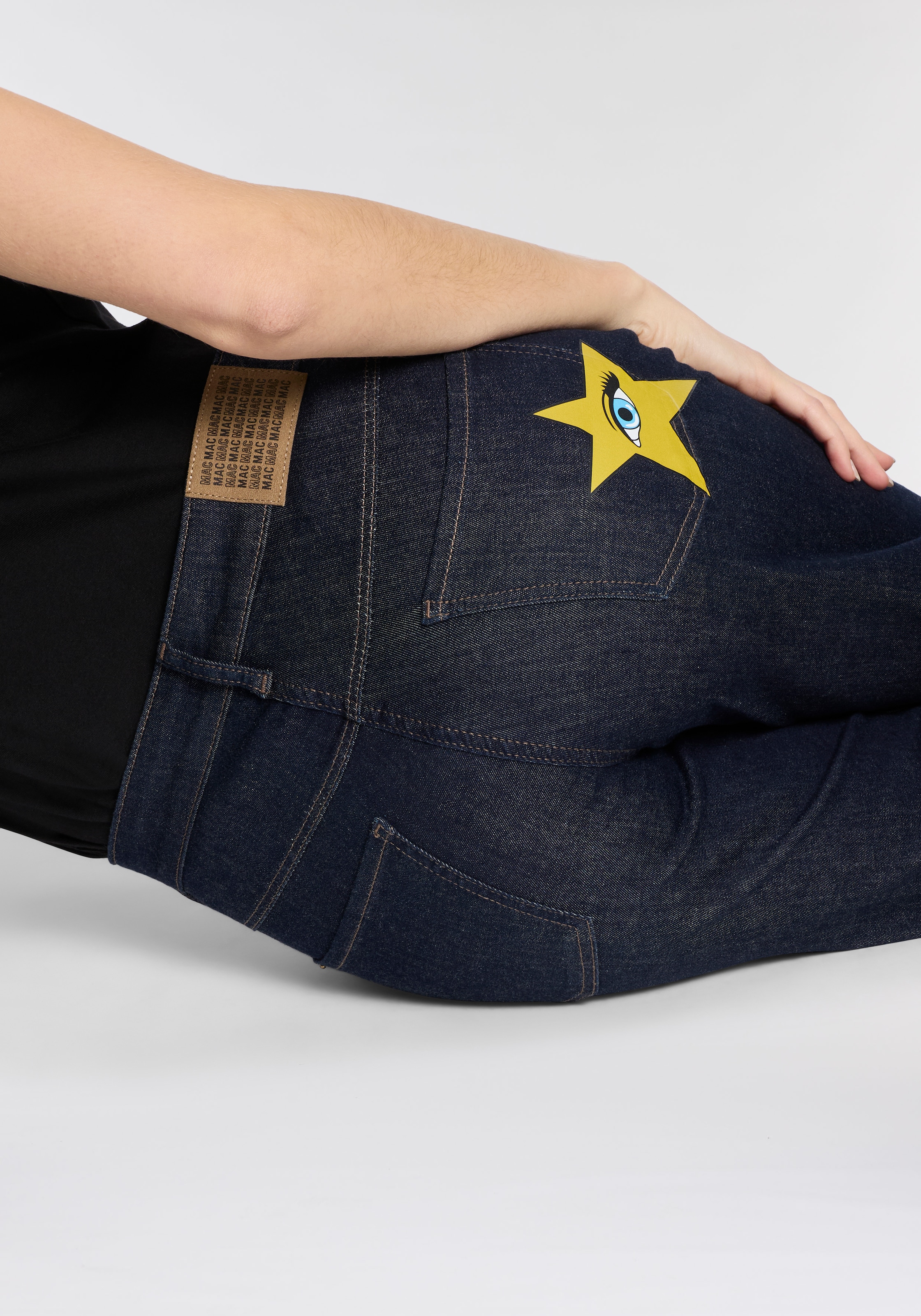 MAC Jeans à 5 poches »WIDE star« mit Aufdruck "Star" auf der Gesässtasche, weites Bein