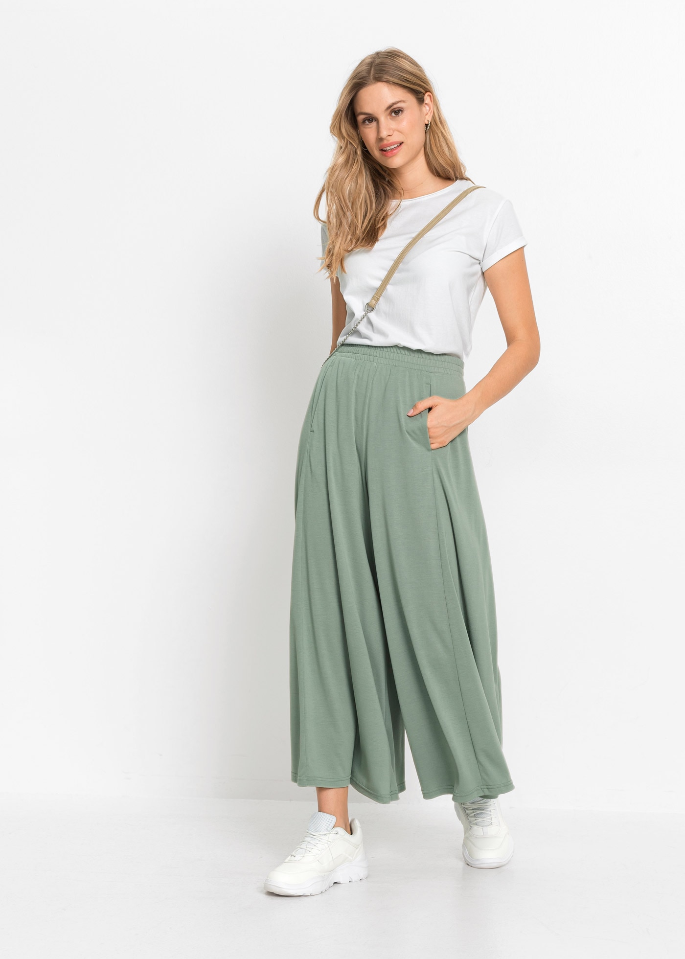 bonprix Culotte »Jersey-Culotte mit weitem Bein«  aus Modal und Polyester, Loose fit Passform, weites Bein