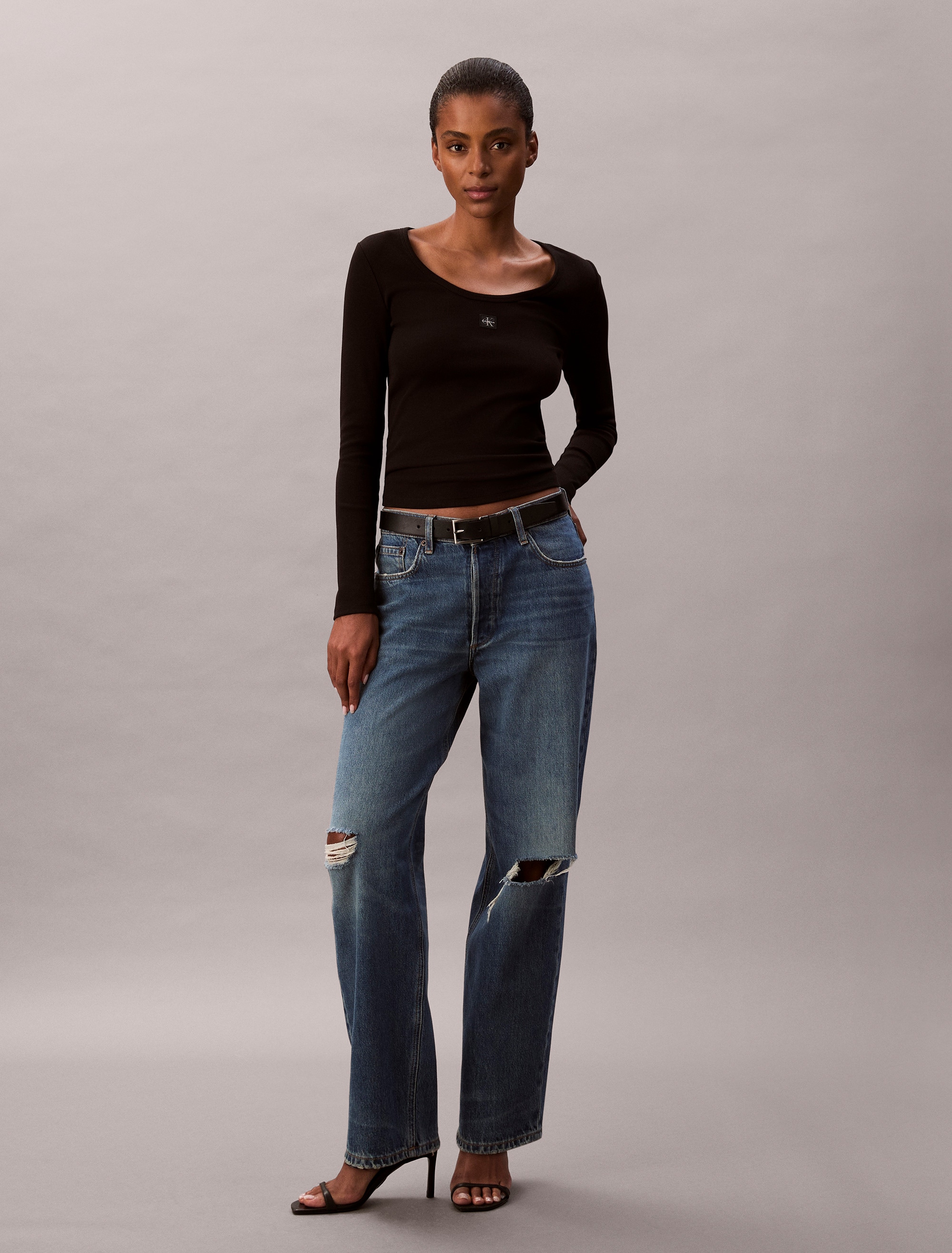 Calvin Klein Jeans T-shirt à manches longues »LS WOVEN LABEL 2X2 RIB SCOOP NEC« Mit Rundhalsausschnitt, regular fit