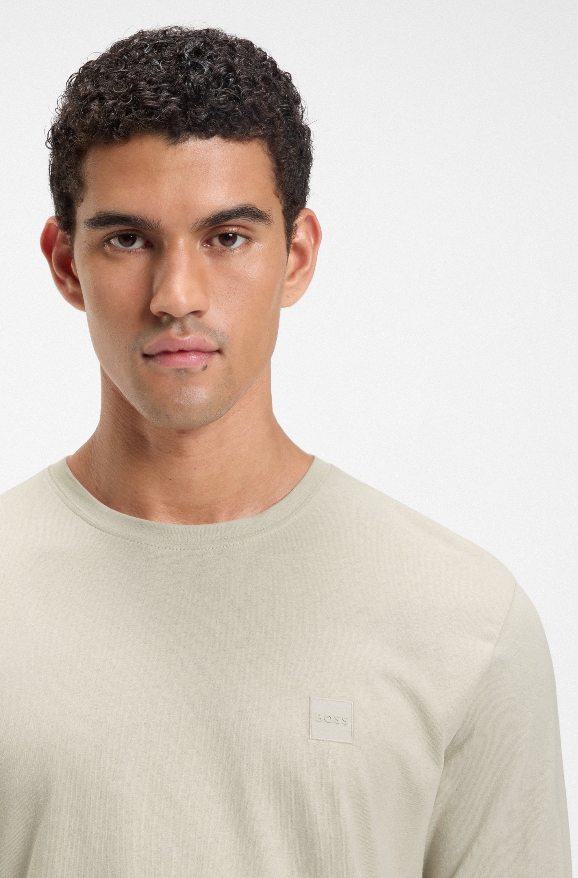 BOSS ORANGE T-shirt à manches longues »Tacks« mit Markenlogo auf der Brust