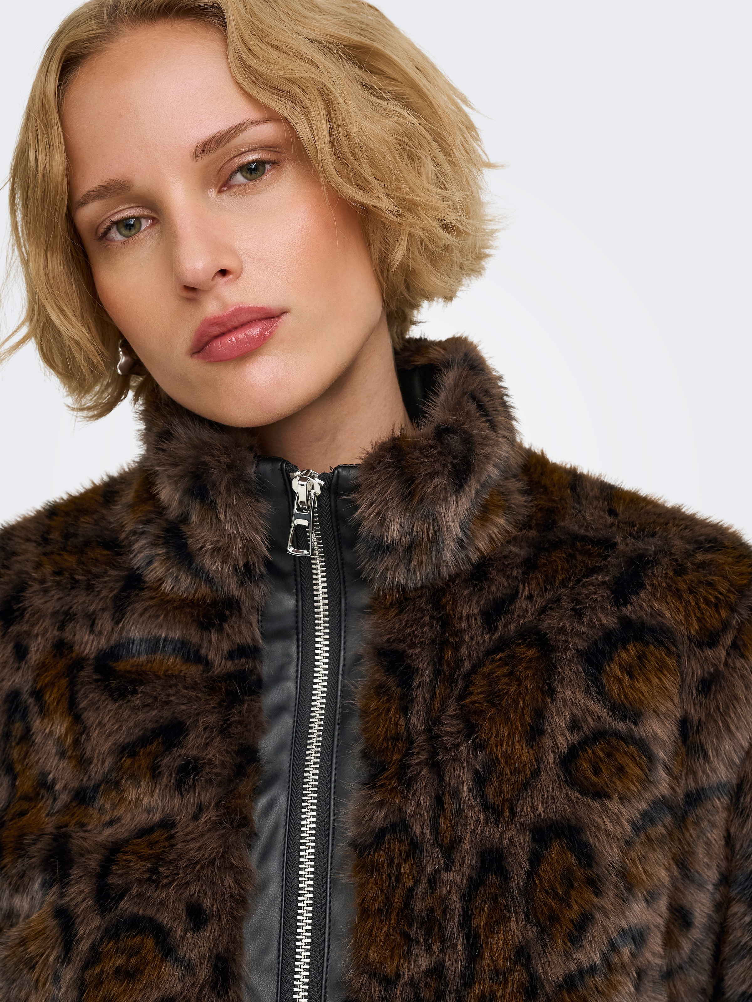 ONLY Fellimitatjacke »ONLRIKKE FAUX FUR JACKET CC OTW« Kunstfaser, Fellimitat, Allover Animal-print