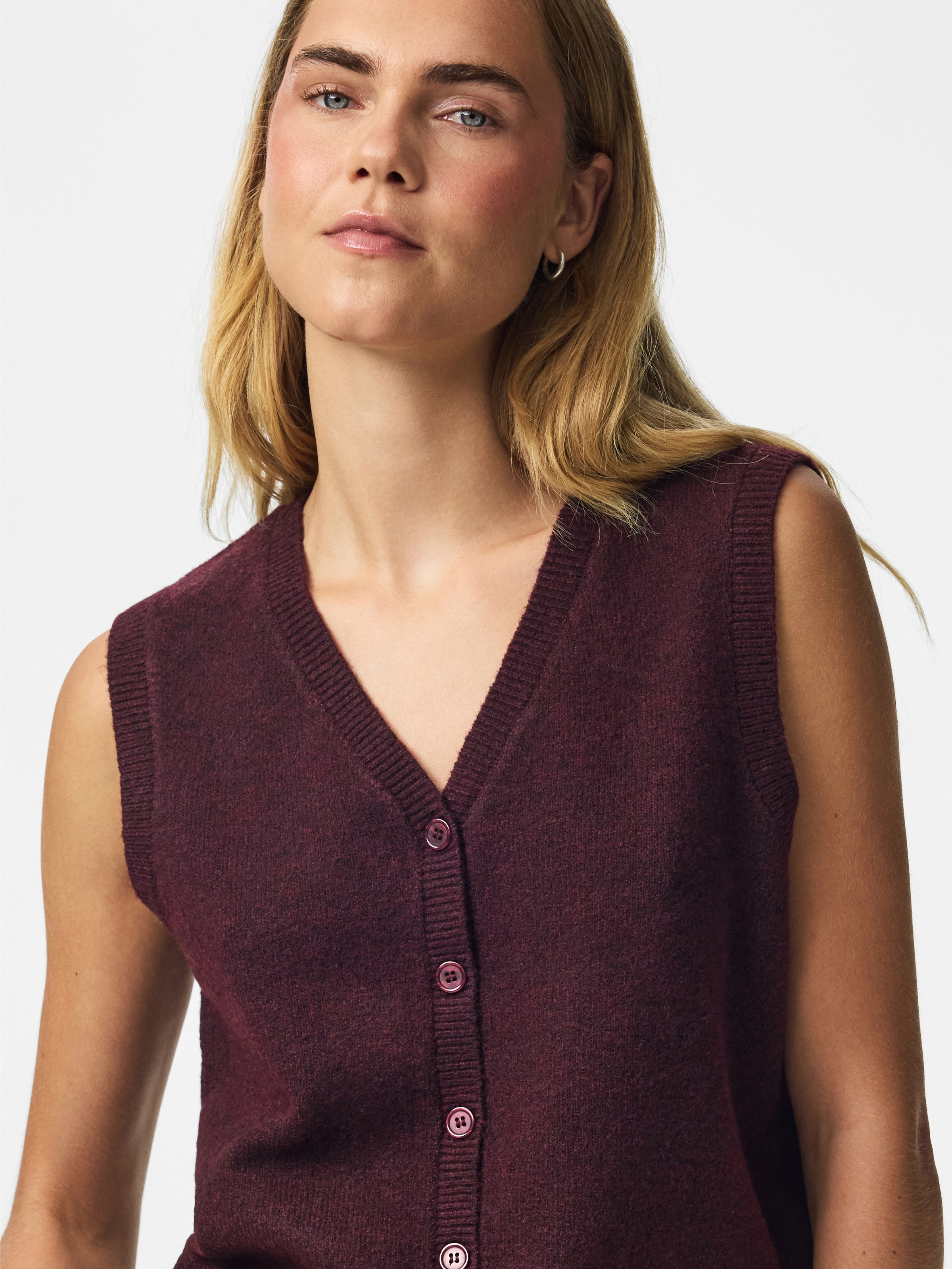 pieces Gilet tricoté »PCSALLY SL V-NECK KNIT VEST NOOS BC« mélange de matériaux