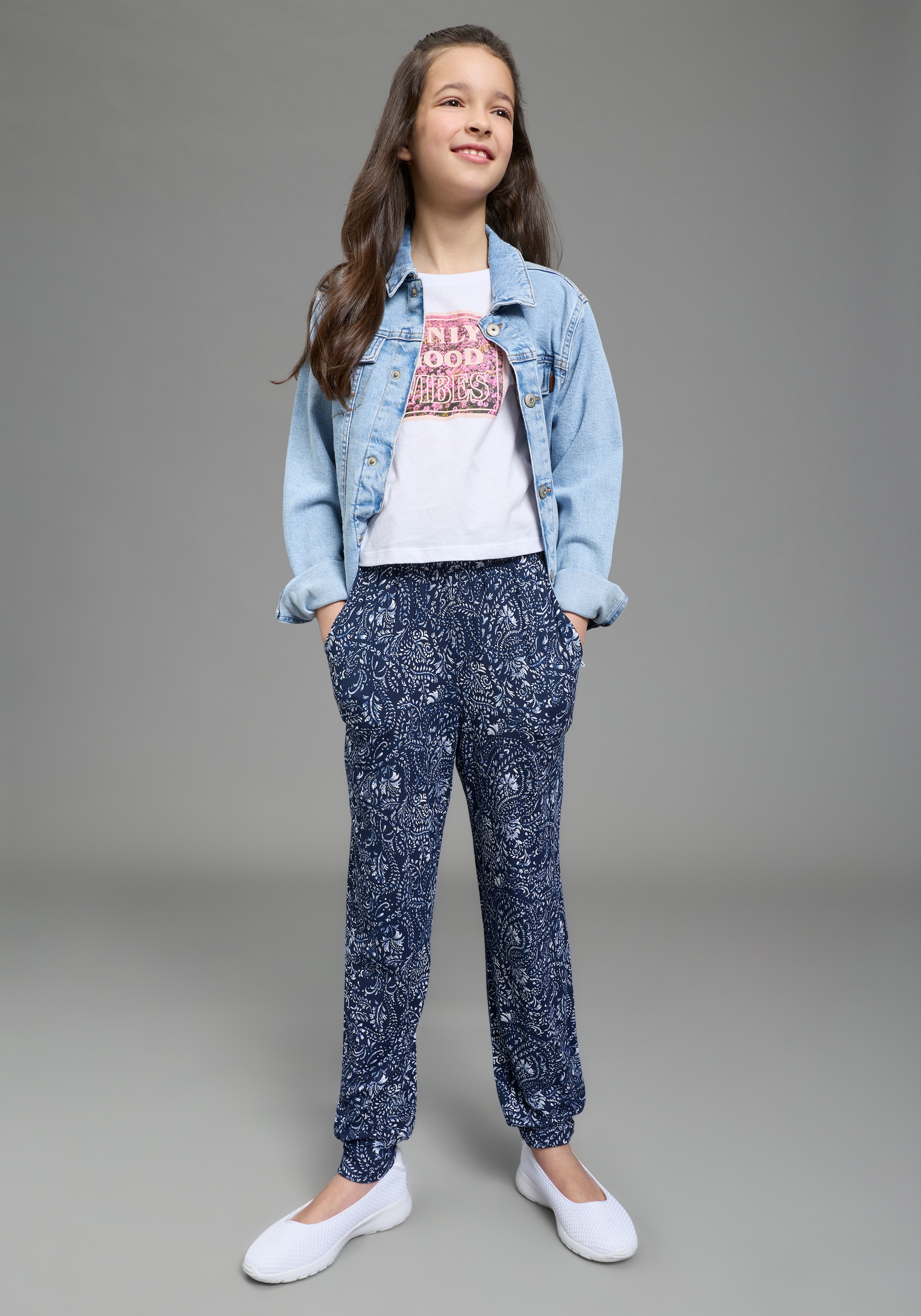 KIDSWORLD Pantalon en jersey »Viskose Haremshose«  für Mädchen, bequeme Passform, aus weichem Single Jersey