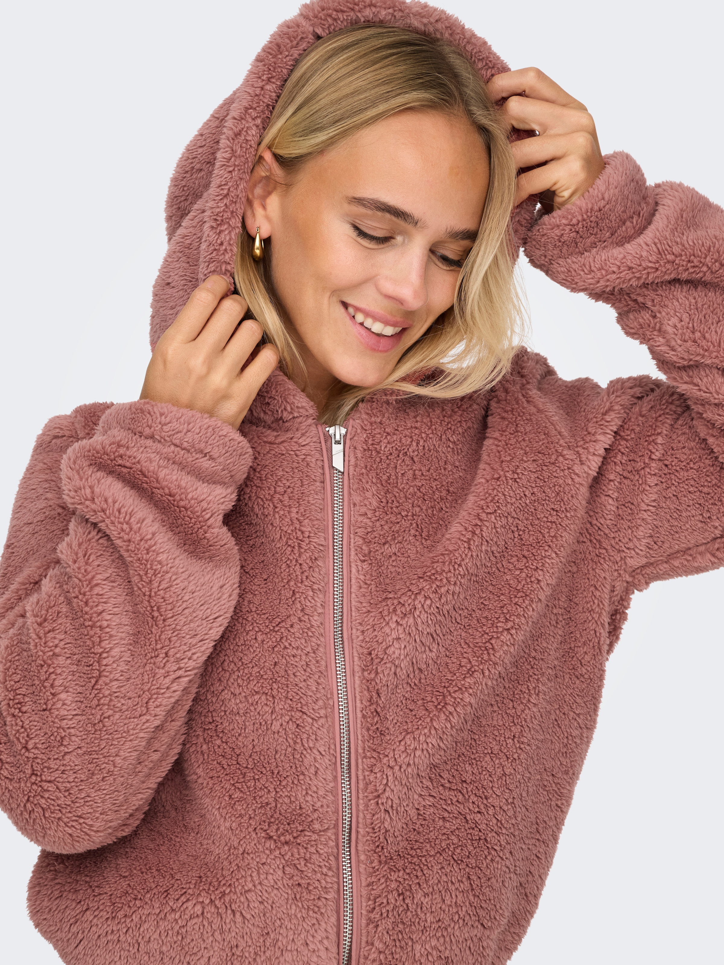 ONLY Kapuzenplüschjacke »ONLNEWANNA CONTACT SHERPA JKT OTW NOOS« mit Kapuze