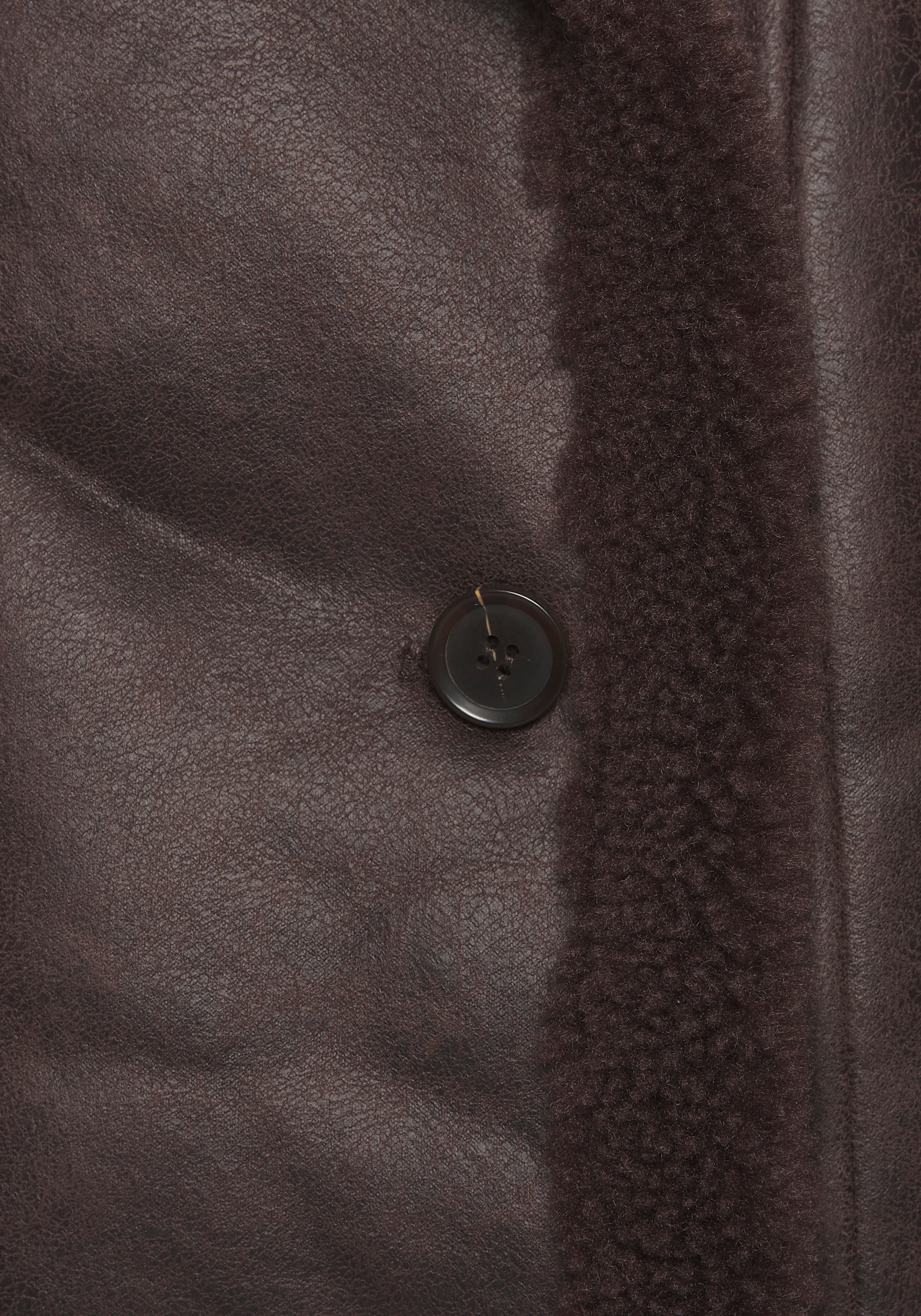 LASCANA Veste en imitation cuir »mit weichem Teddyfutter und Knopfleiste« Kuschelige Übergangsjacke, Herbstjacke aus Kunstleder, Lammkunstfell