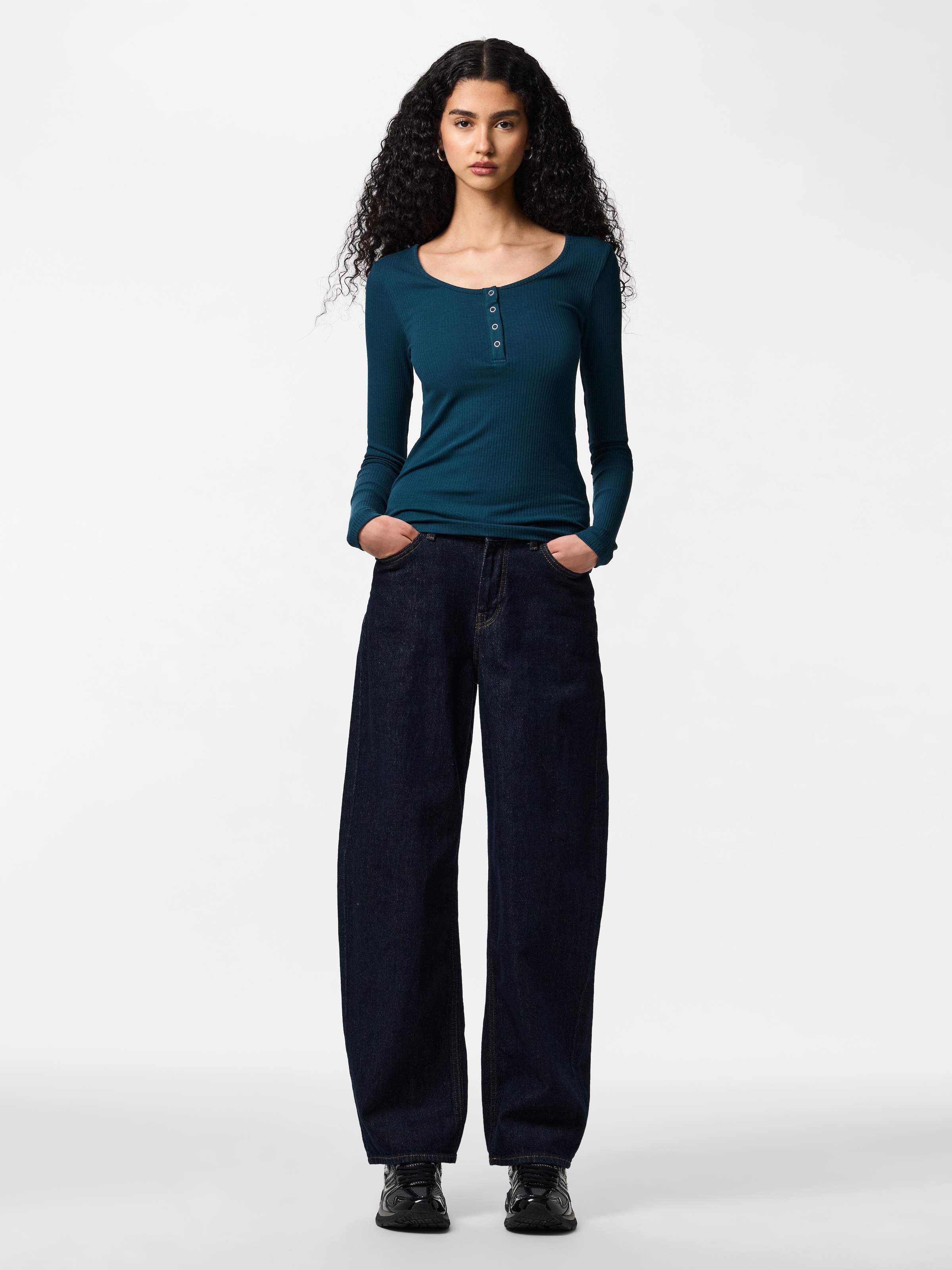 pieces Langarmshirt »PCKITTE LS TOP NOOS BC« Baumwollmischung, slim fit