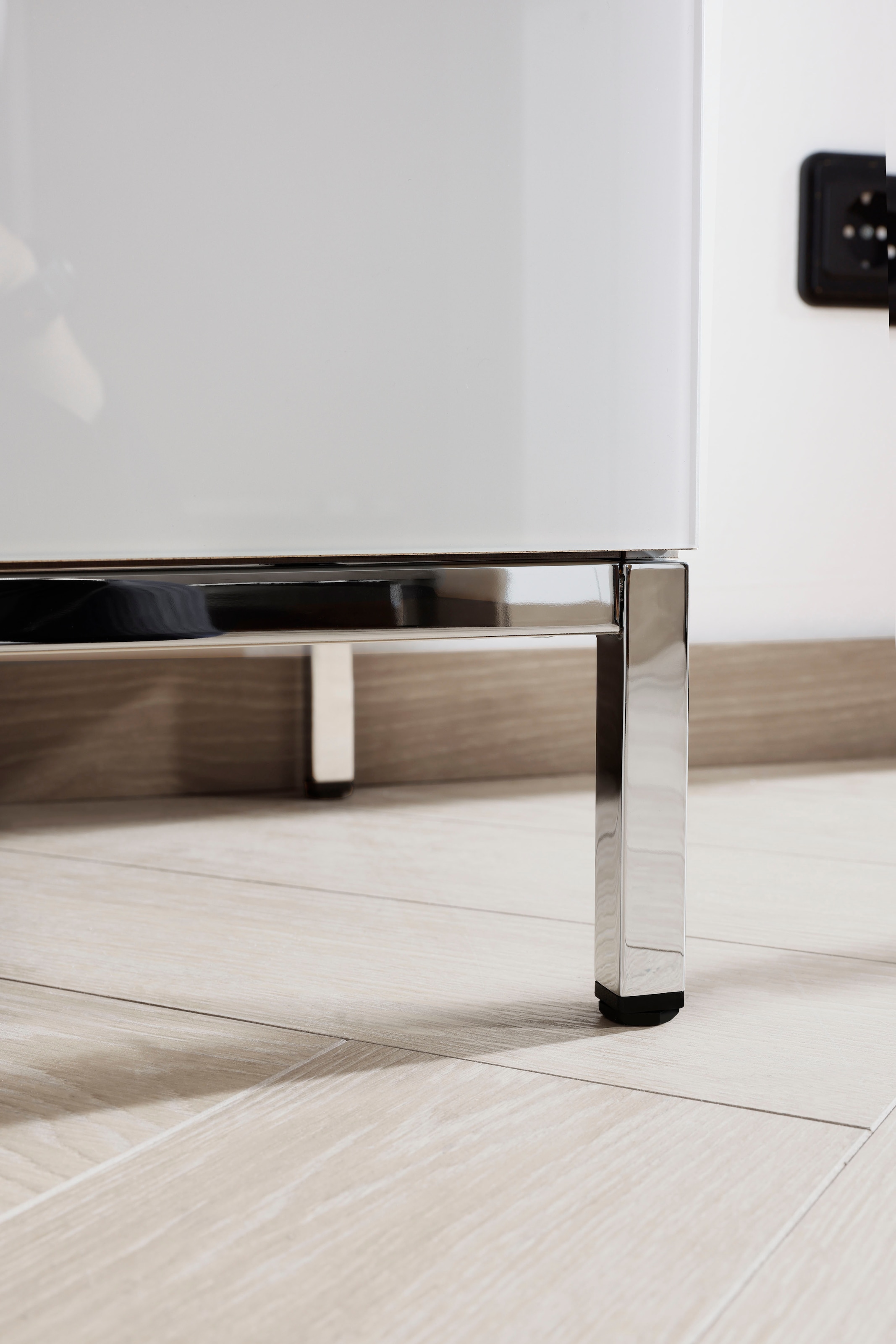 rauch Kombikommode »Kommode Türkommode Sideboard Kombikommode FLIPP mit Glasfront« Breite 200 cm mit 2 Einlegeböden,  3-türig, 3 Schubladen, Soft-Close-Funktion, Oberboden und Front Glas
