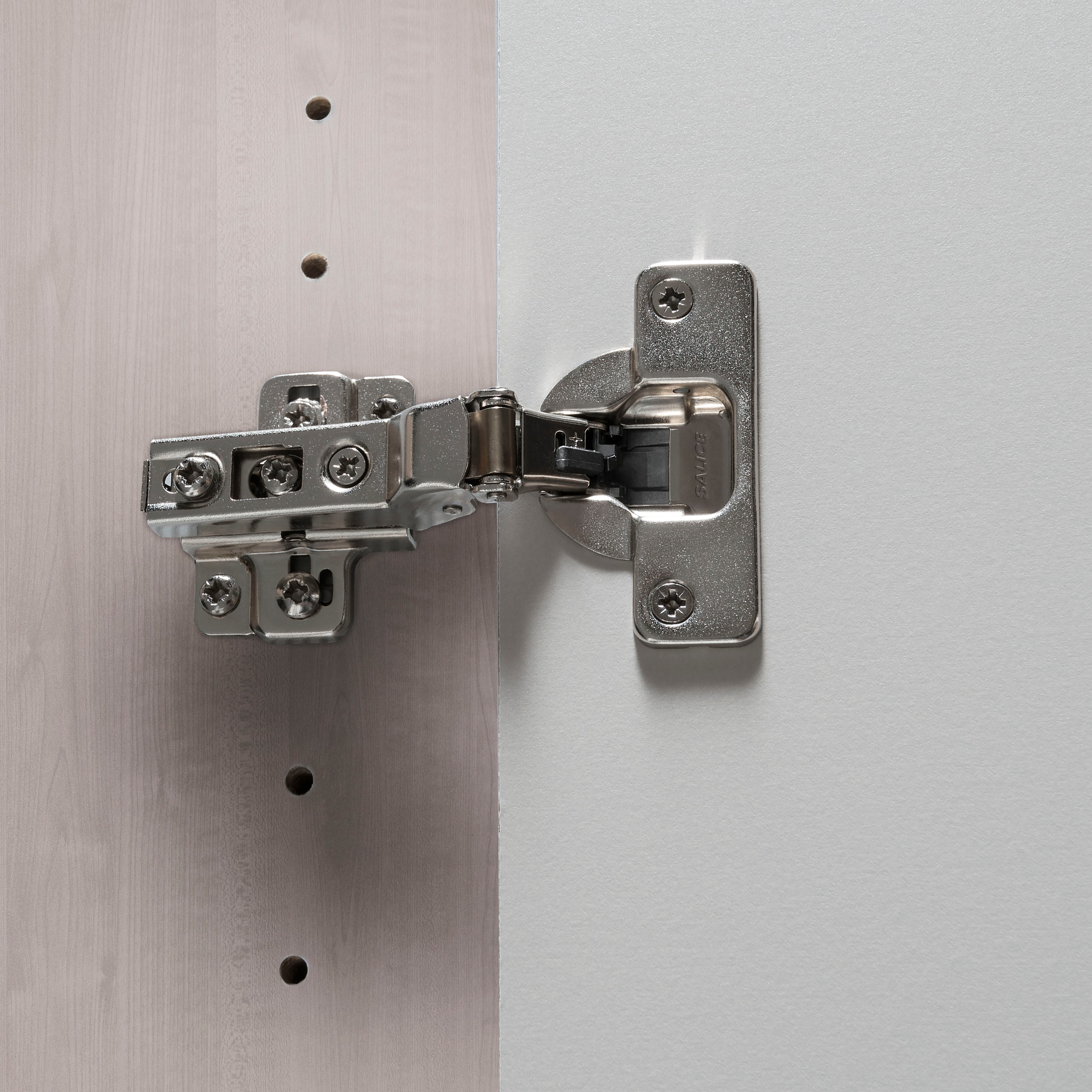 WIEMANN Armoire à portes battantes »Bern« hochwertige Beschläge inkl. Türdämpfung