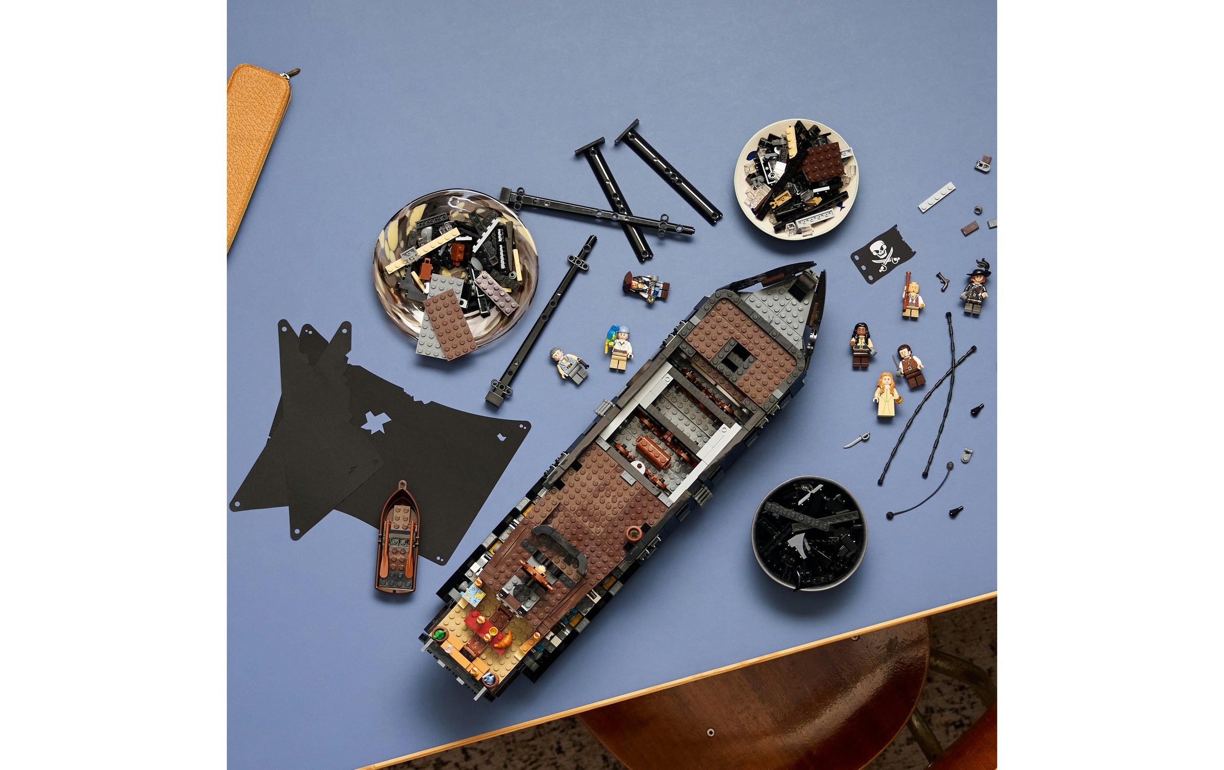 LEGO® Konstruktionsspielsteine »Icons Captain Jack Sparrows Piratenschiff 10365«